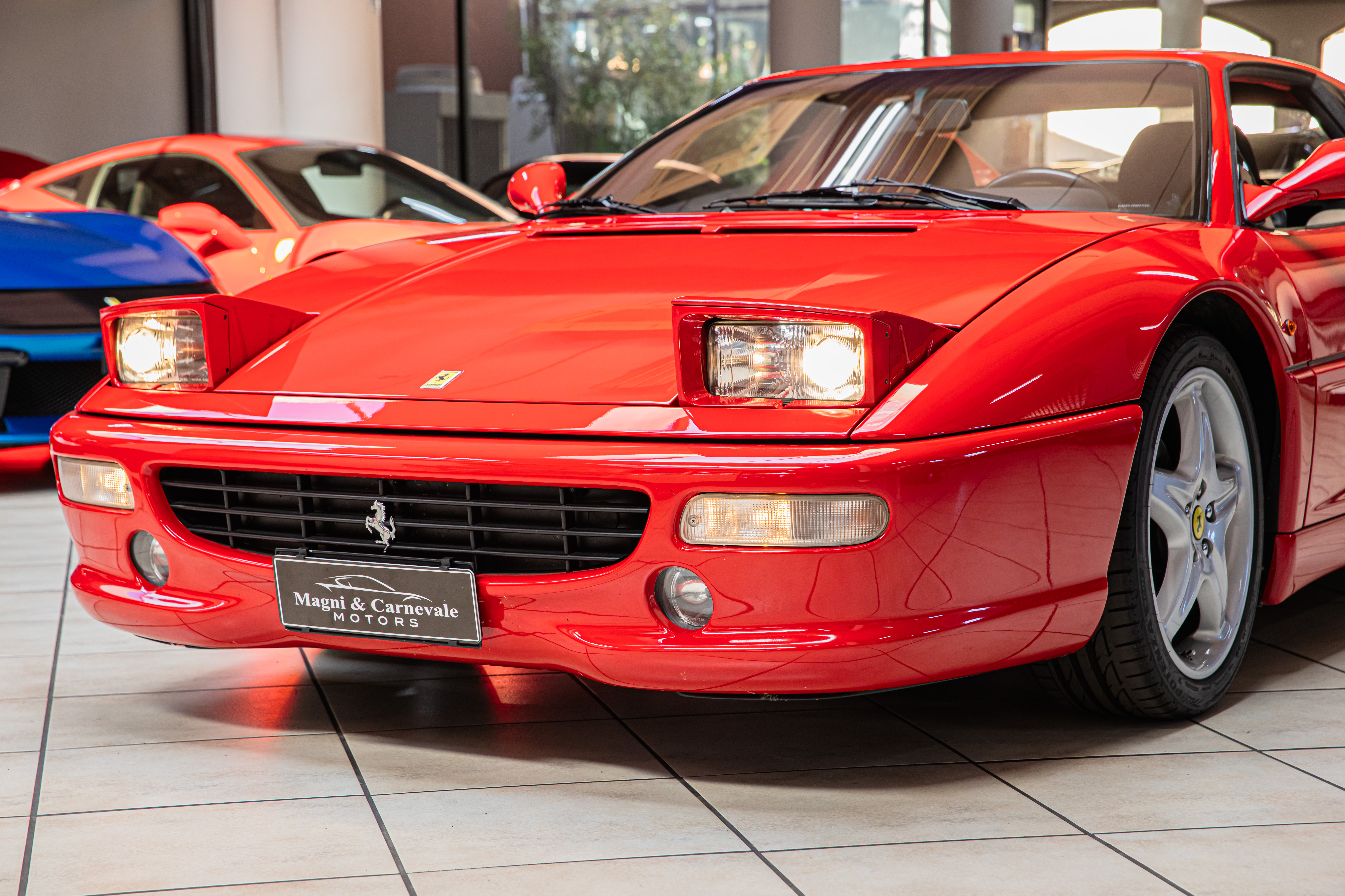 1996 Ferrari F355 Berlinetta angeboten von einem Fachhändler in Milan, Italien, Foto 11 von 20