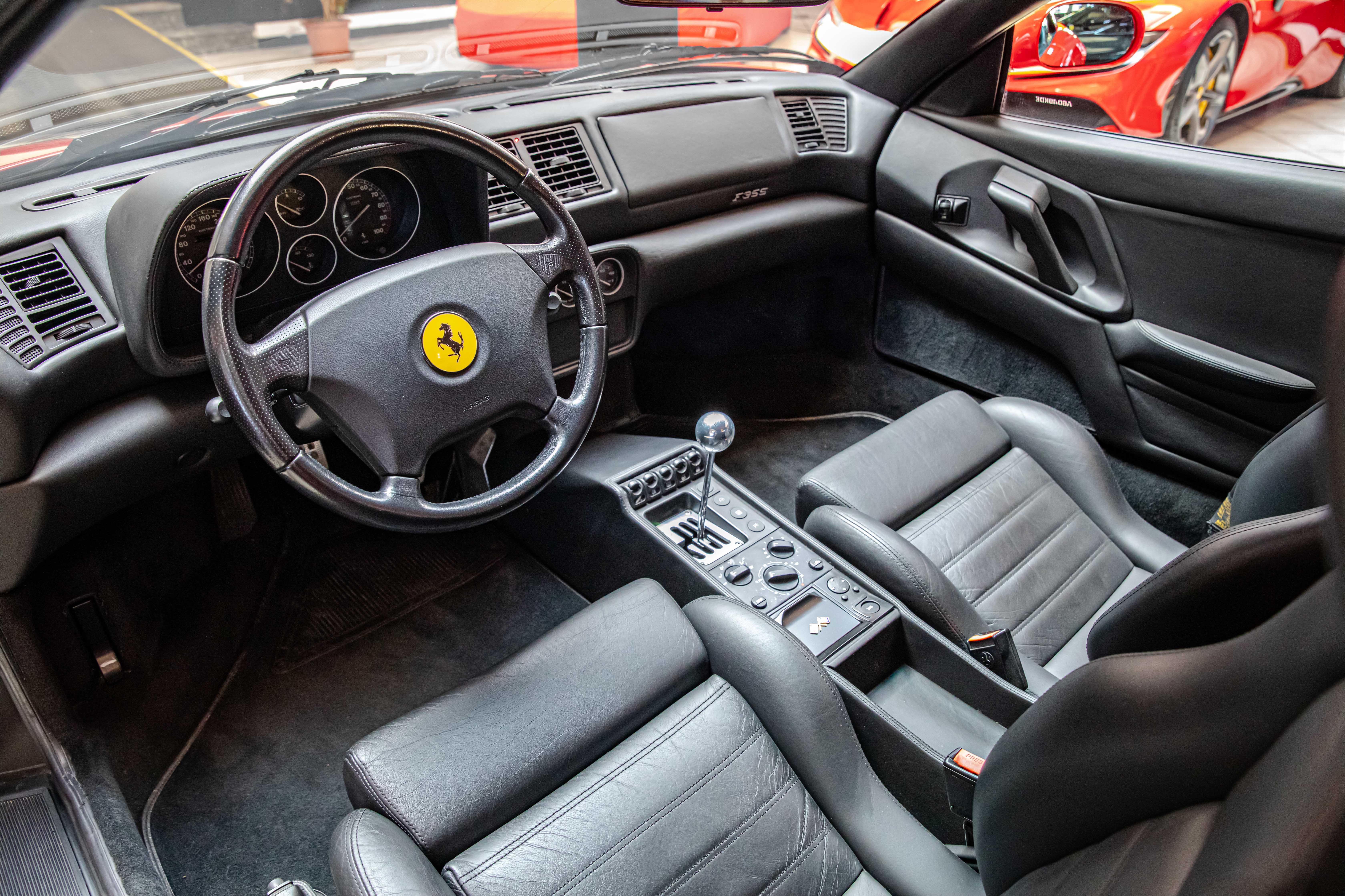 1996 Ferrari F355 Berlinetta angeboten von einem Fachhändler in Milan, Italien, Foto 16 von 20