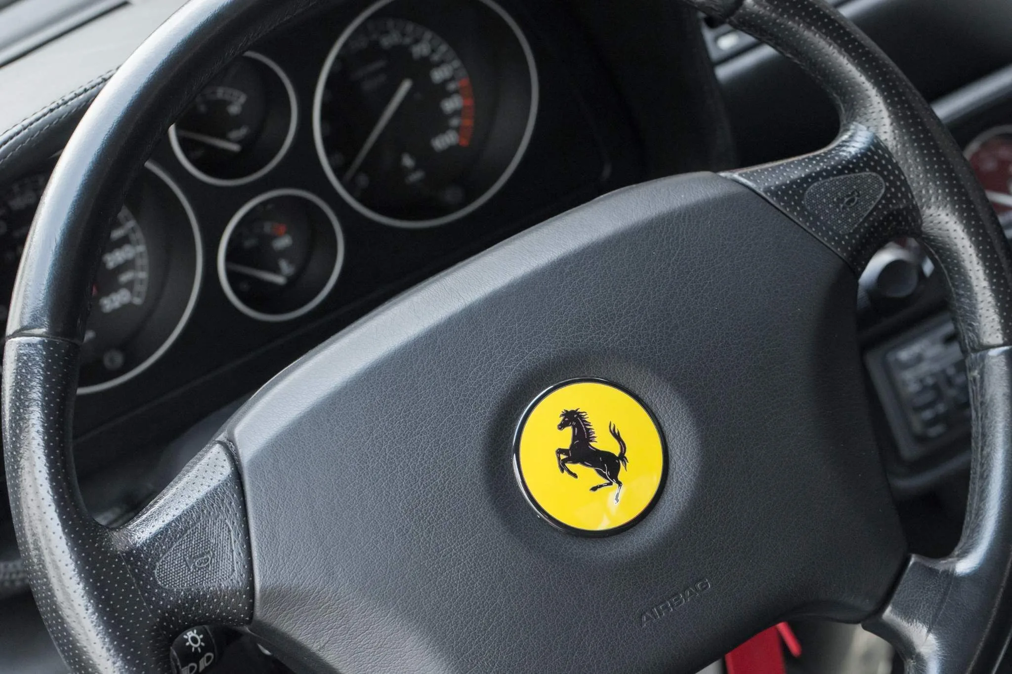 1996 Ferrari F355 Berlinetta, 27/30