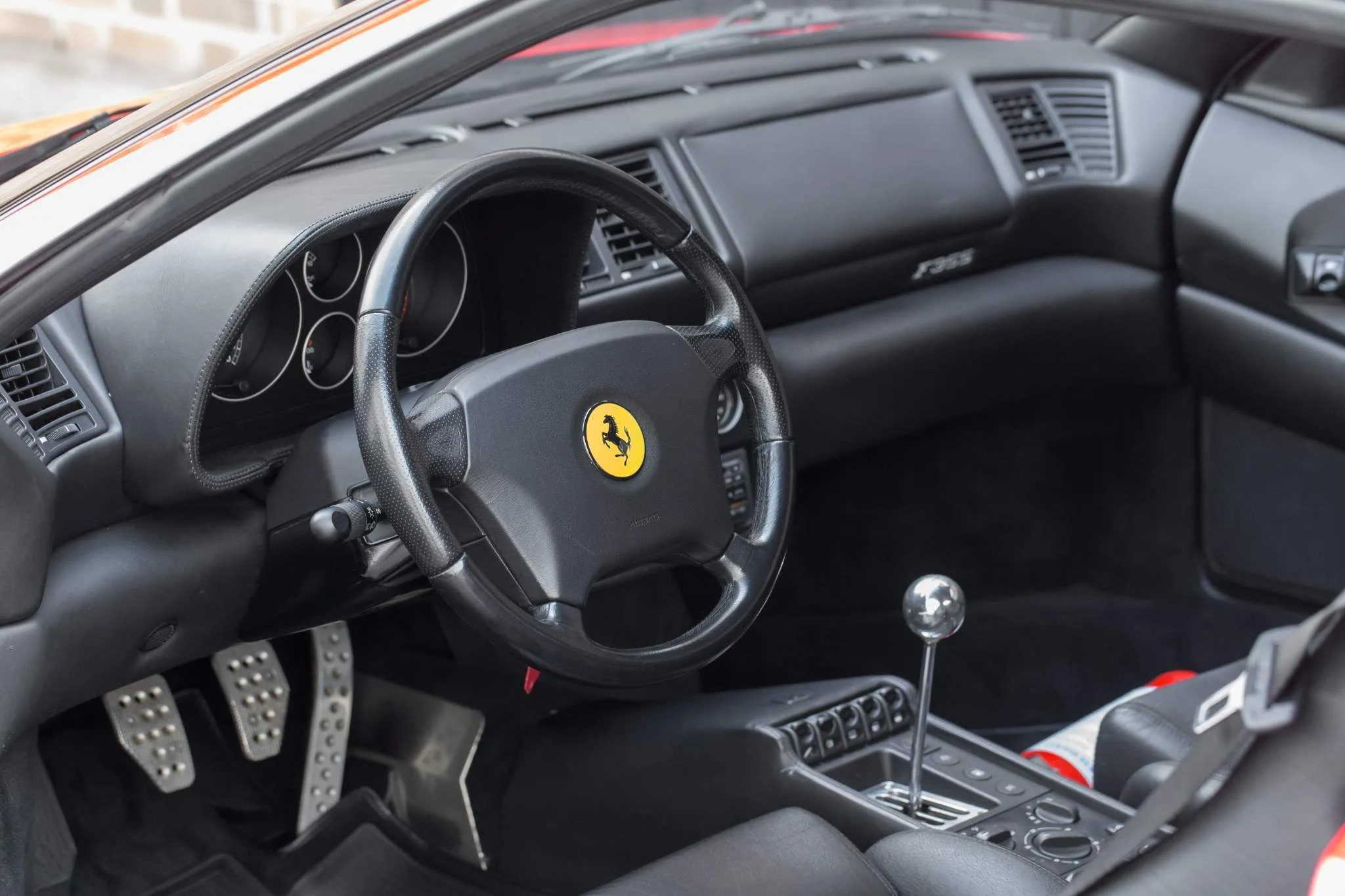1996 Ferrari F355 Berlinetta, 28/30