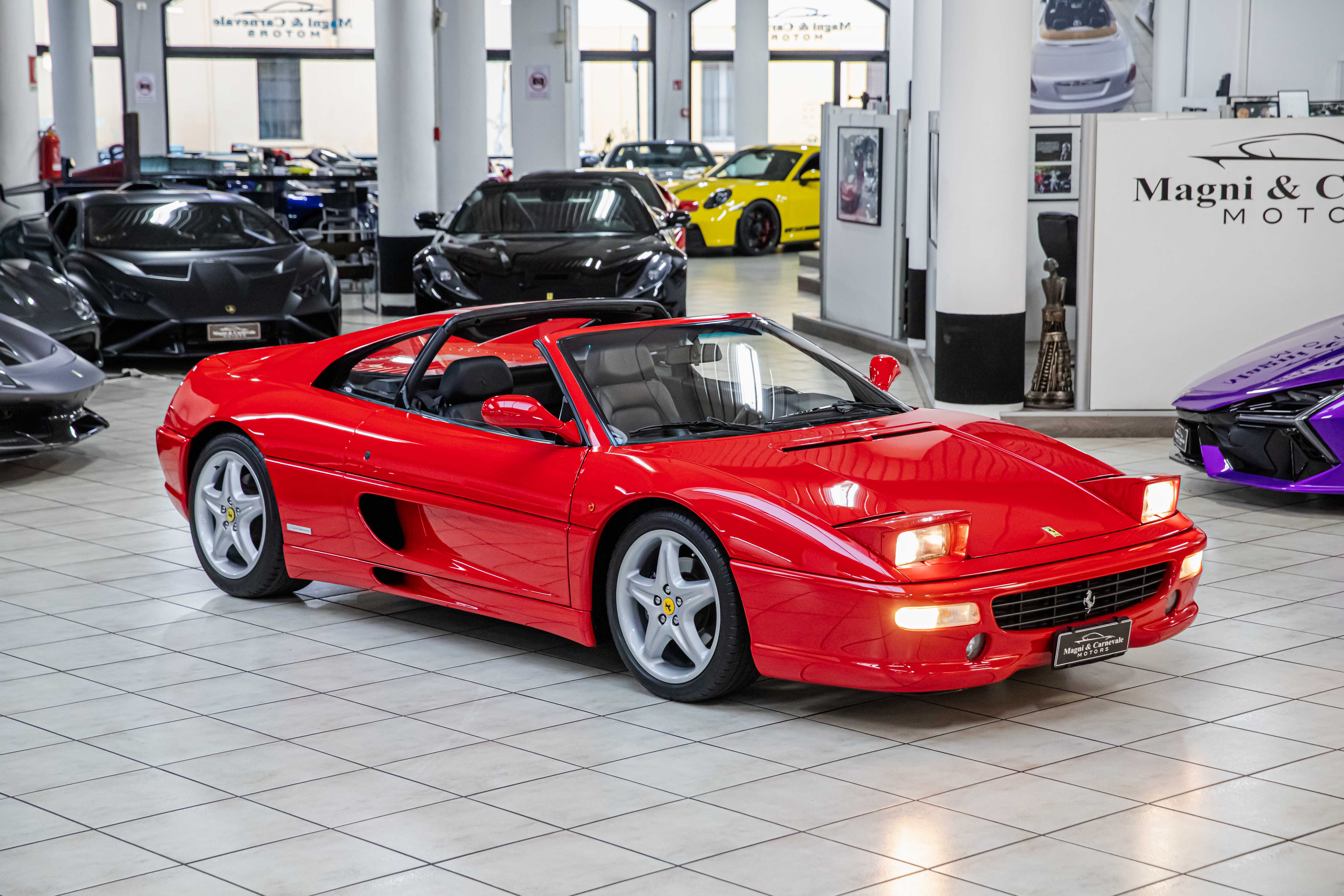 1996 Ferrari F355 GTS angeboten von einem Fachhändler in Milan, Italien, Foto 2 von 20