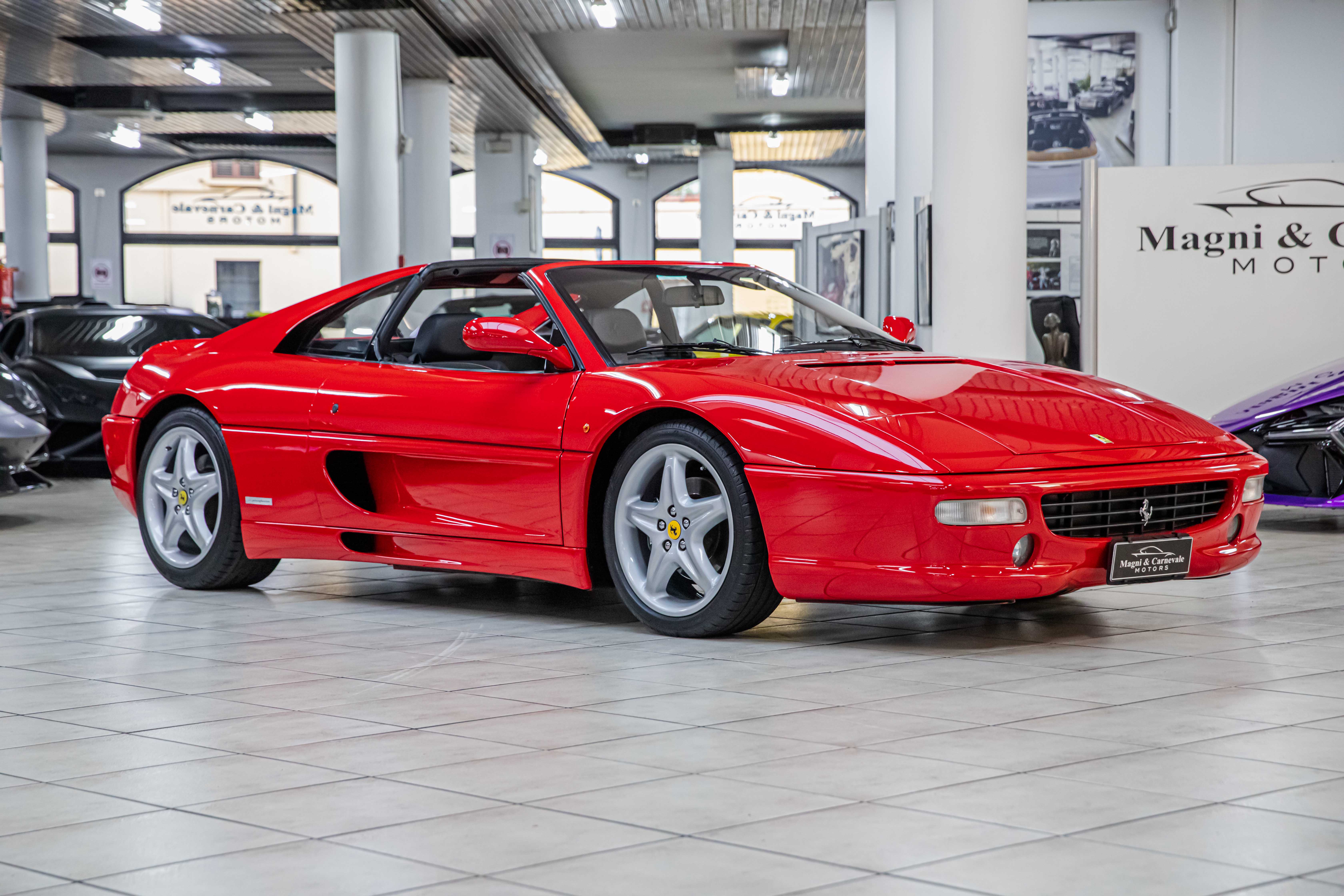 1996 Ferrari F355 GTS angeboten von einem Fachhändler in Milan, Italien, Foto 4 von 20
