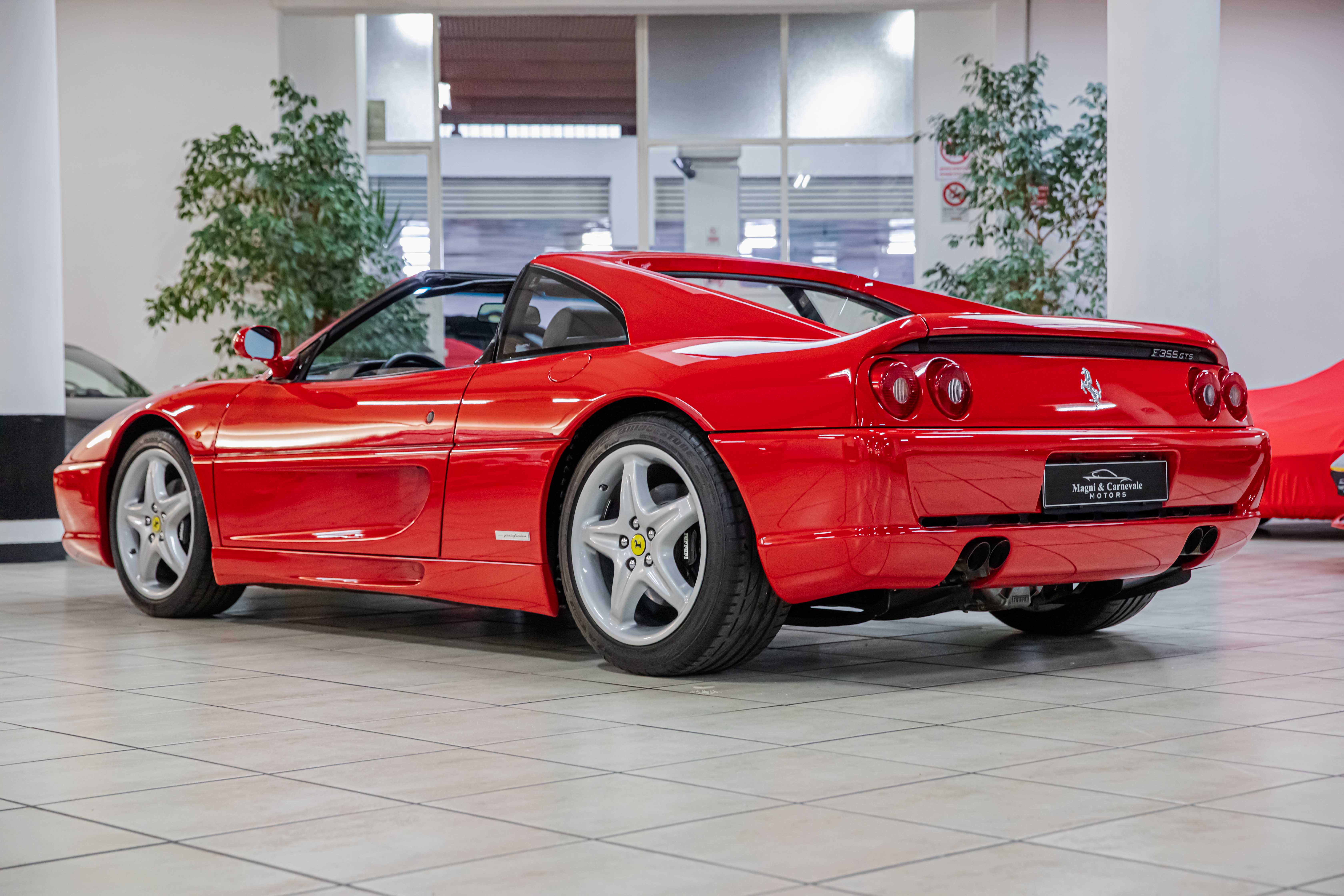 1996 Ferrari F355 GTS angeboten von einem Fachhändler in Milan, Italien, Foto 6 von 20