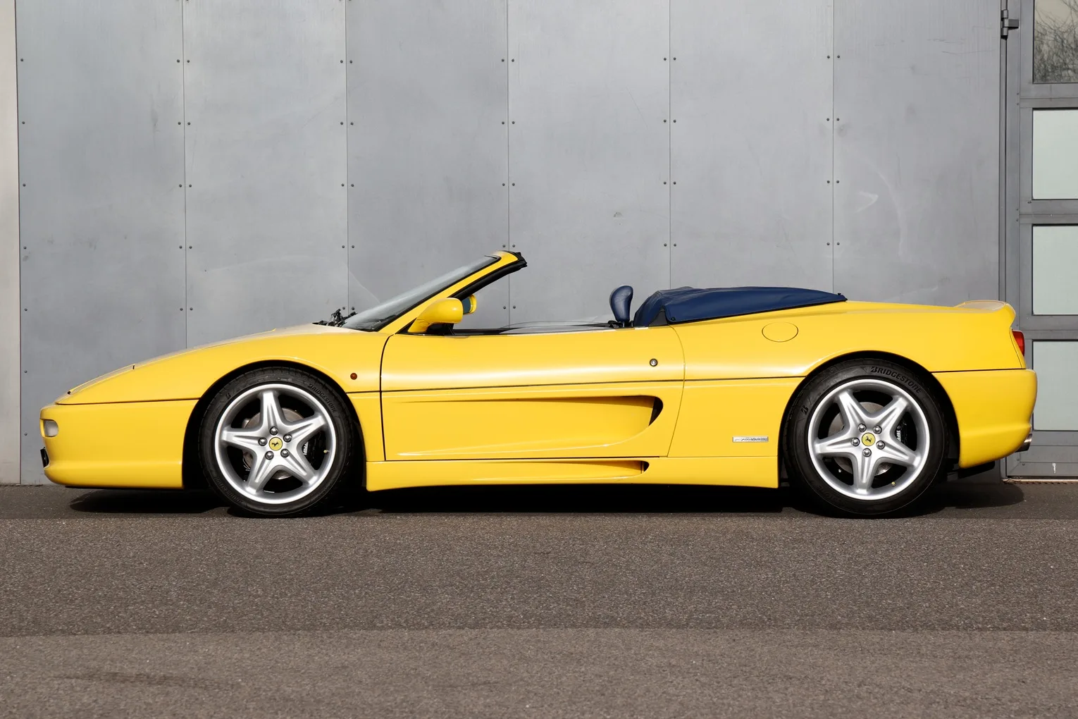 1996 Ferrari F355 Spider, 6/30