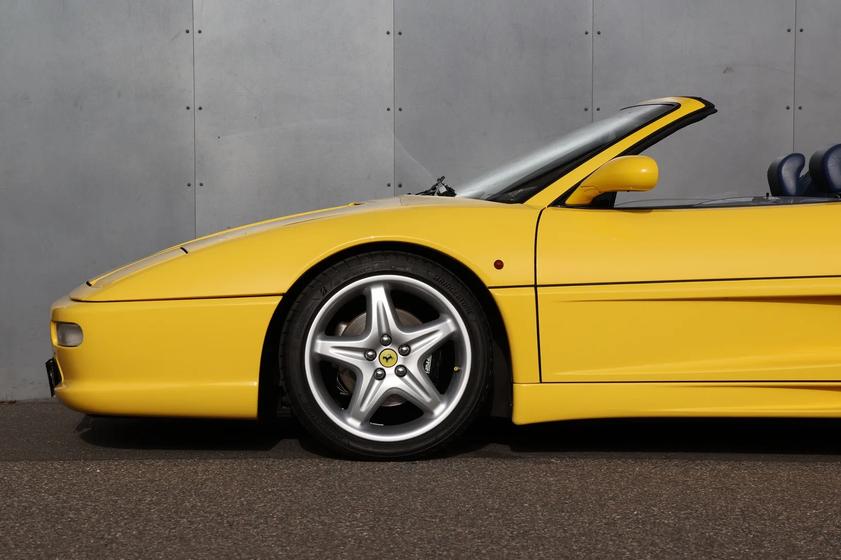 1996 Ferrari F355 Spider, 18/30