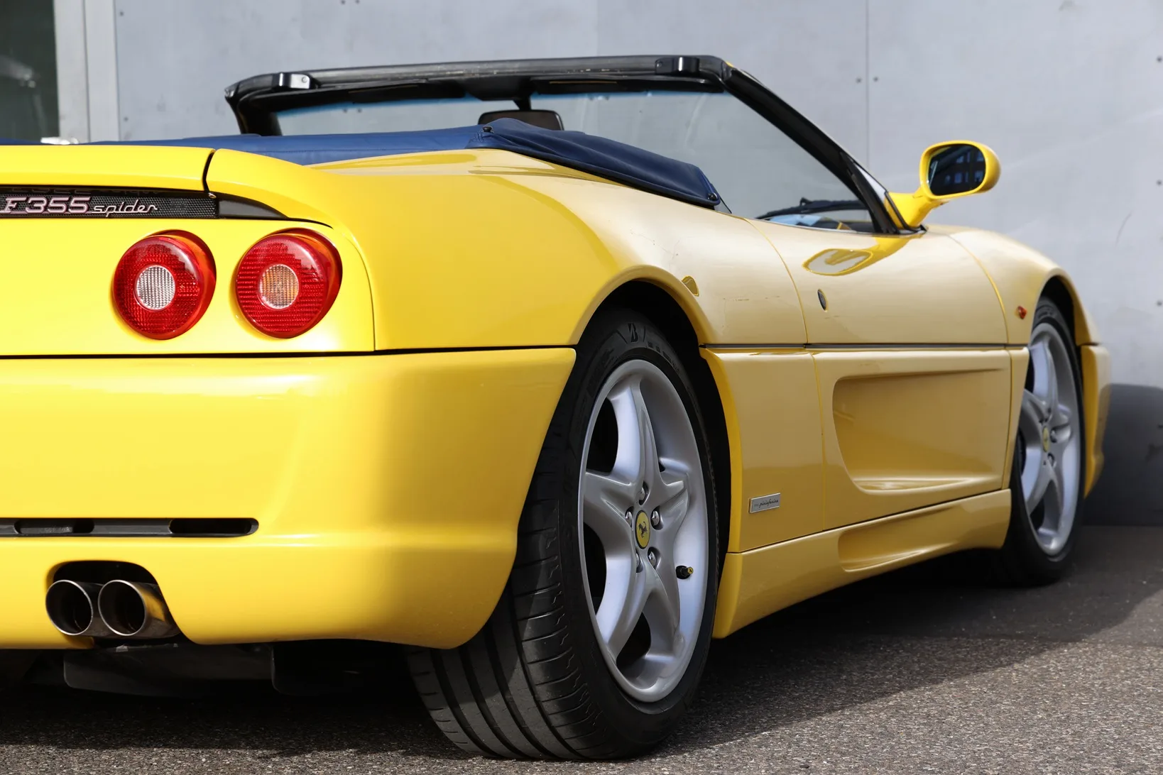 1996 Ferrari F355 Spider, 27/30