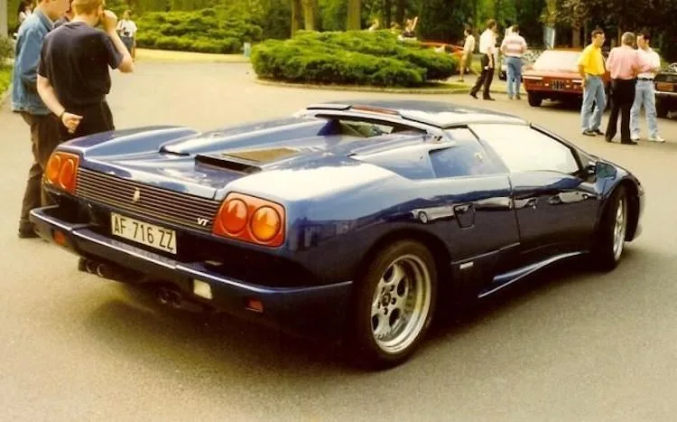 1996 Lamborghini Diablo VT Roadster angeboten von einem Fachhändler in Chorleywood, Vereinigtes Königreich, Foto 4 von 15