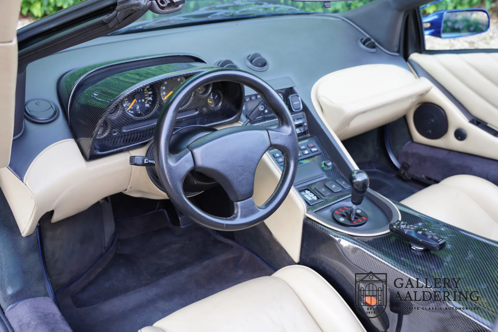 1996 Lamborghini Diablo VT Roadster, 26/30