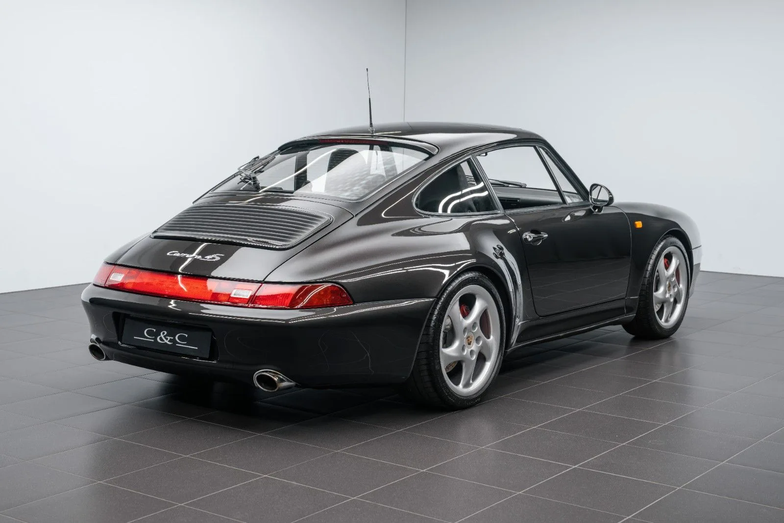 1996 Porsche 911 Carrera 4S, 2/21