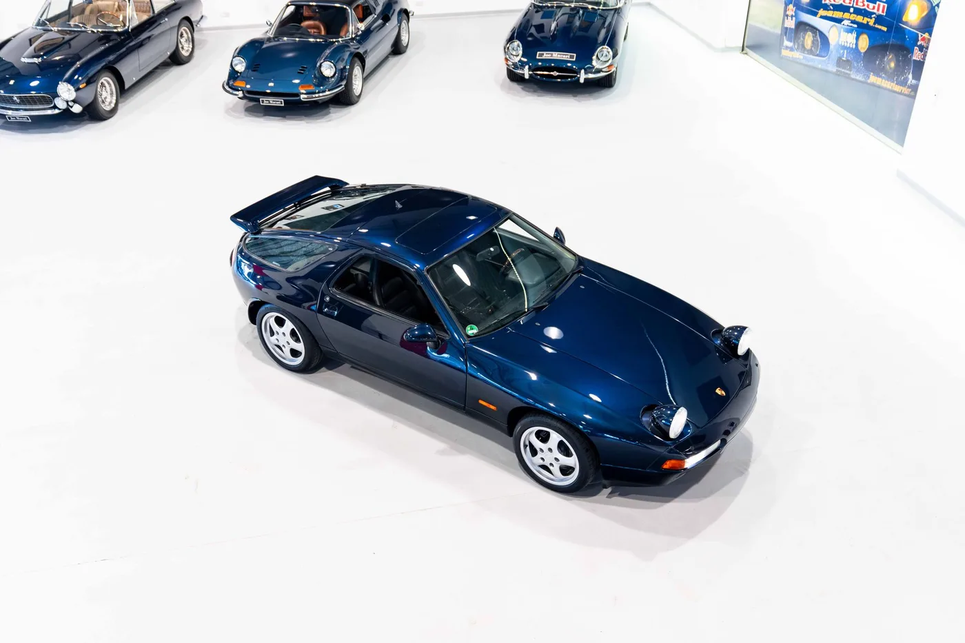 1996 Porsche 928 GTS angeboten von einem Oldtimerspezialisten in London, Vereinigtes Königreich, Foto 6 von 18