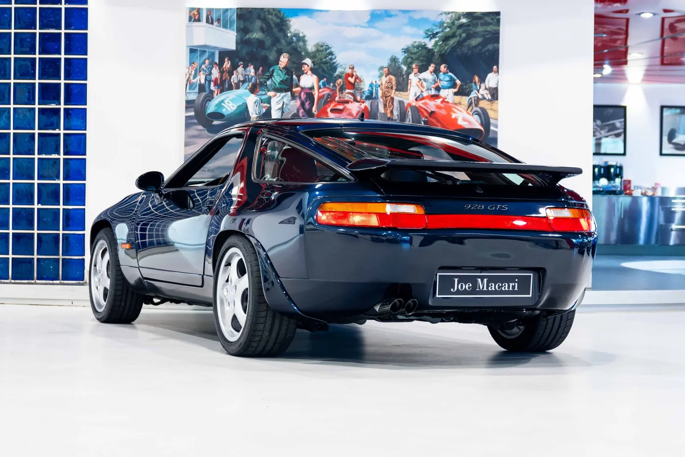 1996 Porsche 928 GTS angeboten von einem Oldtimerspezialisten in London, Vereinigtes Königreich, Foto 8 von 18