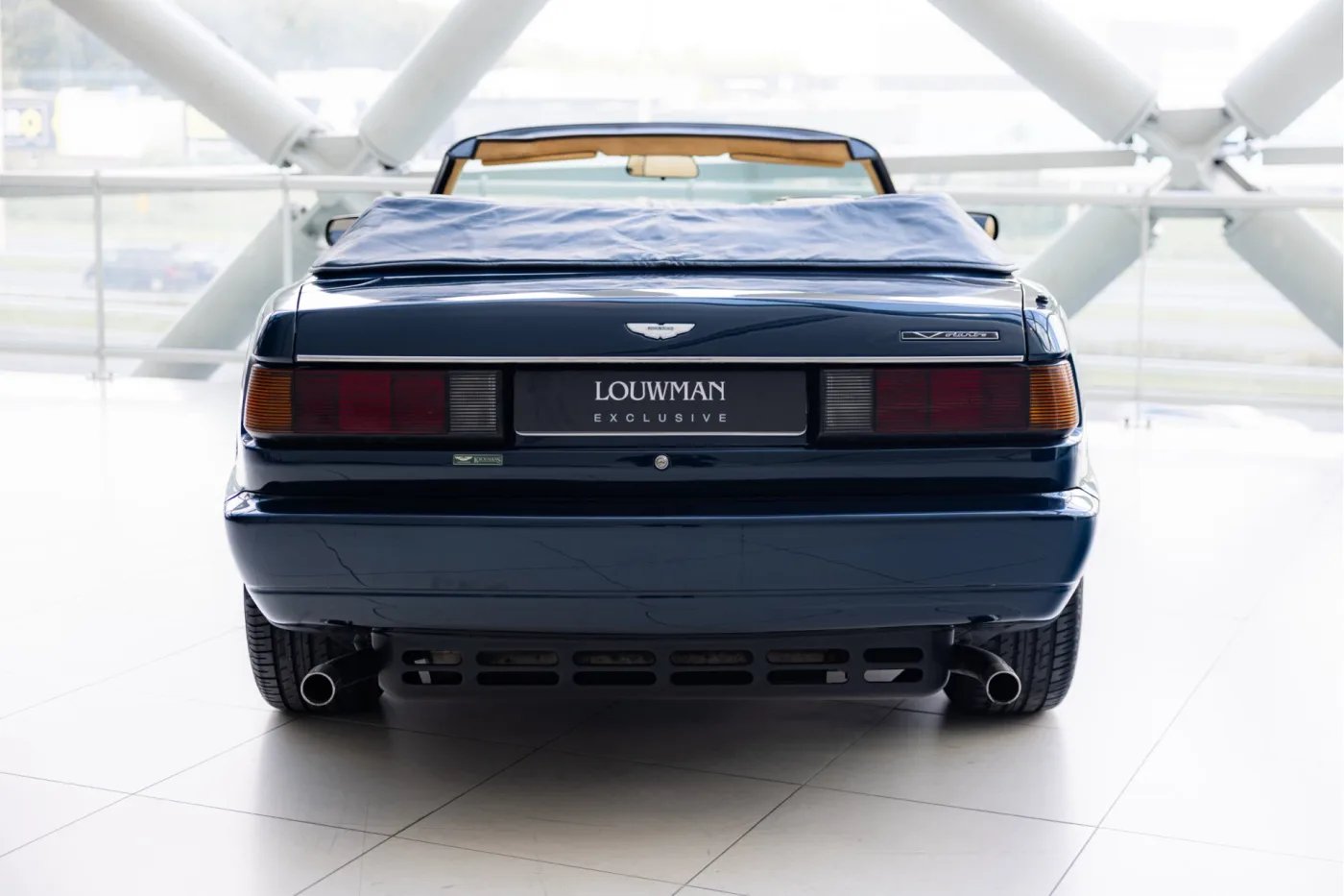 1997 Aston Martin V8 Volante angeboten von einem offiziellen McLaren und Morgan-Vertragshändler in Utrecht, Niederlande, Foto 5 von 25