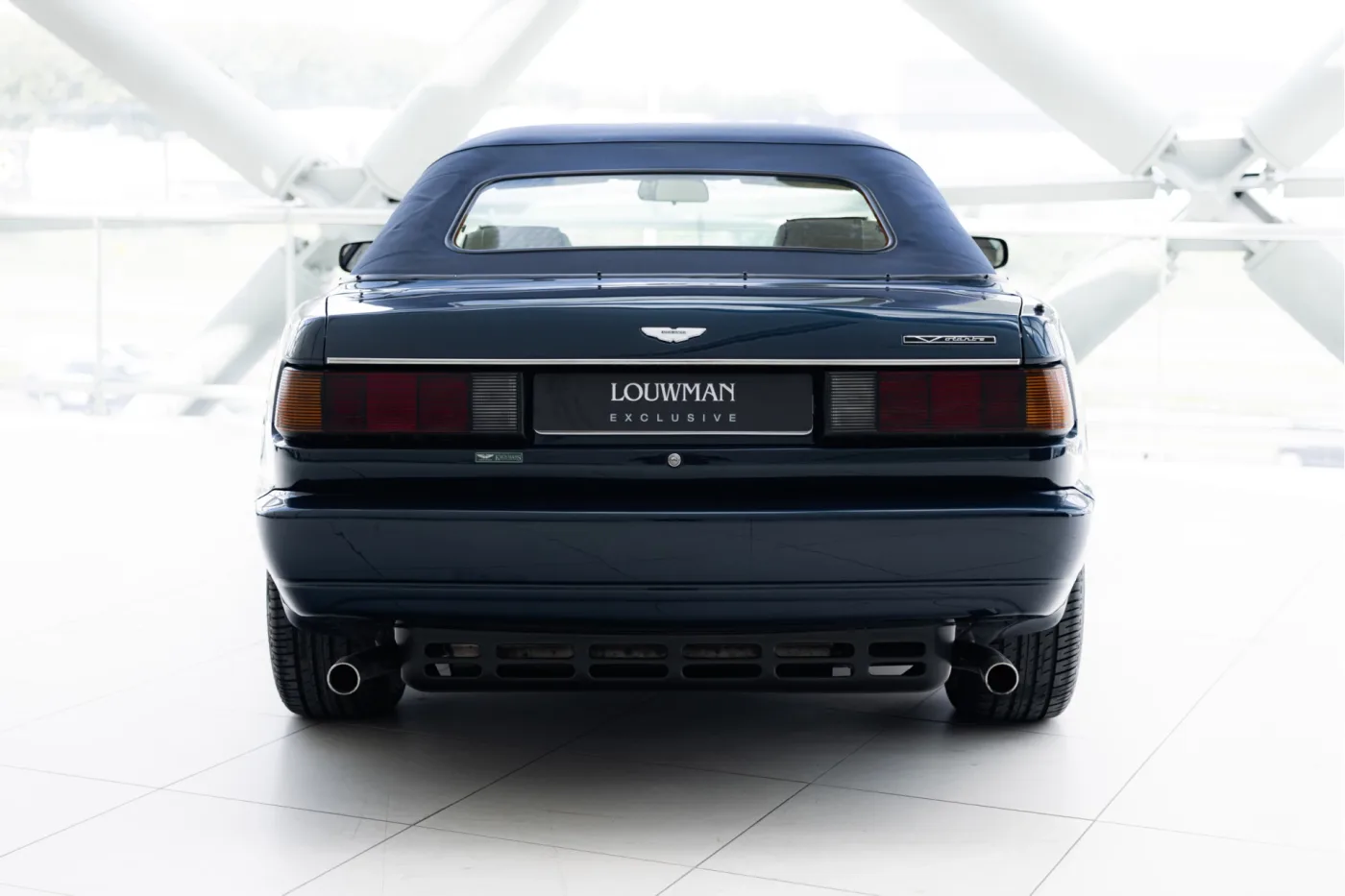 1997 Aston Martin V8 Volante angeboten von einem offiziellen McLaren und Morgan-Vertragshändler in Utrecht, Niederlande, Foto 6 von 25
