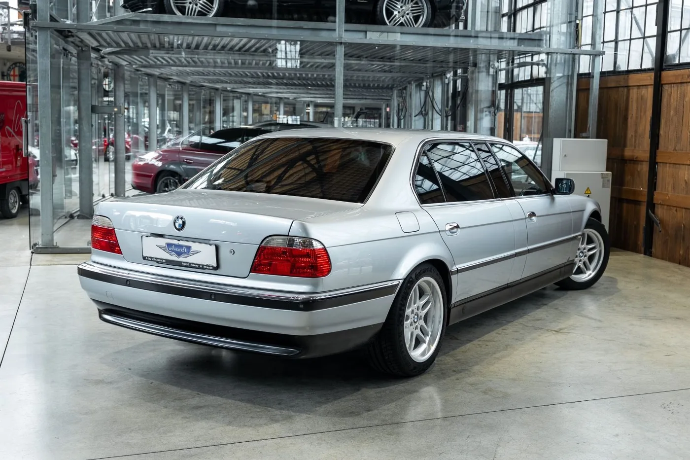 1997 BMW 750iL L7 angeboten von einem Fachhändler in Neuss, Deutschland, Foto 2 von 25