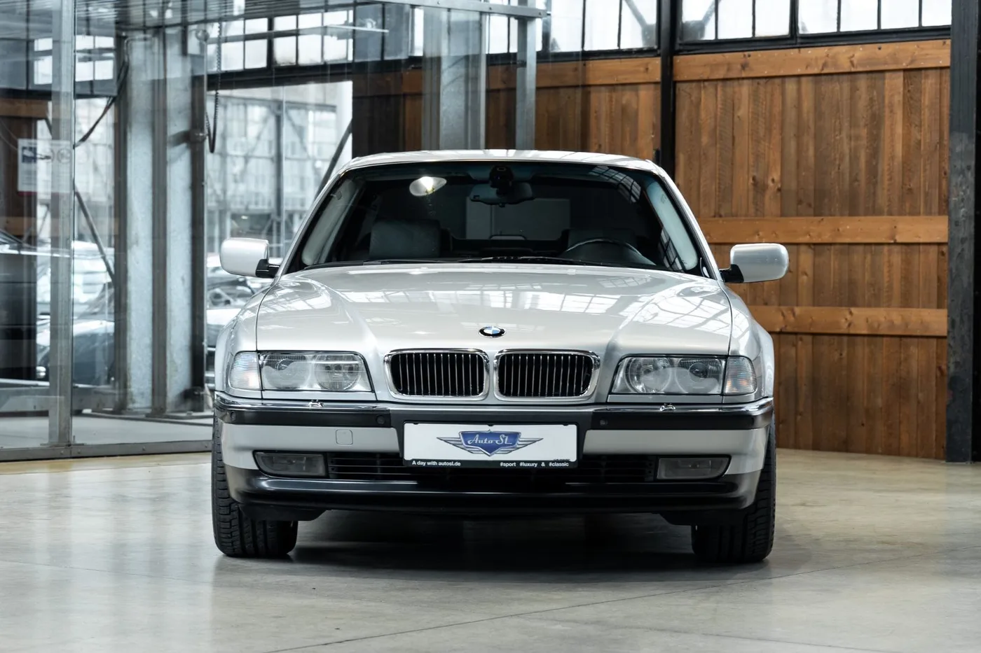 1997 BMW 750iL L7 angeboten von einem Fachhändler in Neuss, Deutschland, Foto 3 von 25