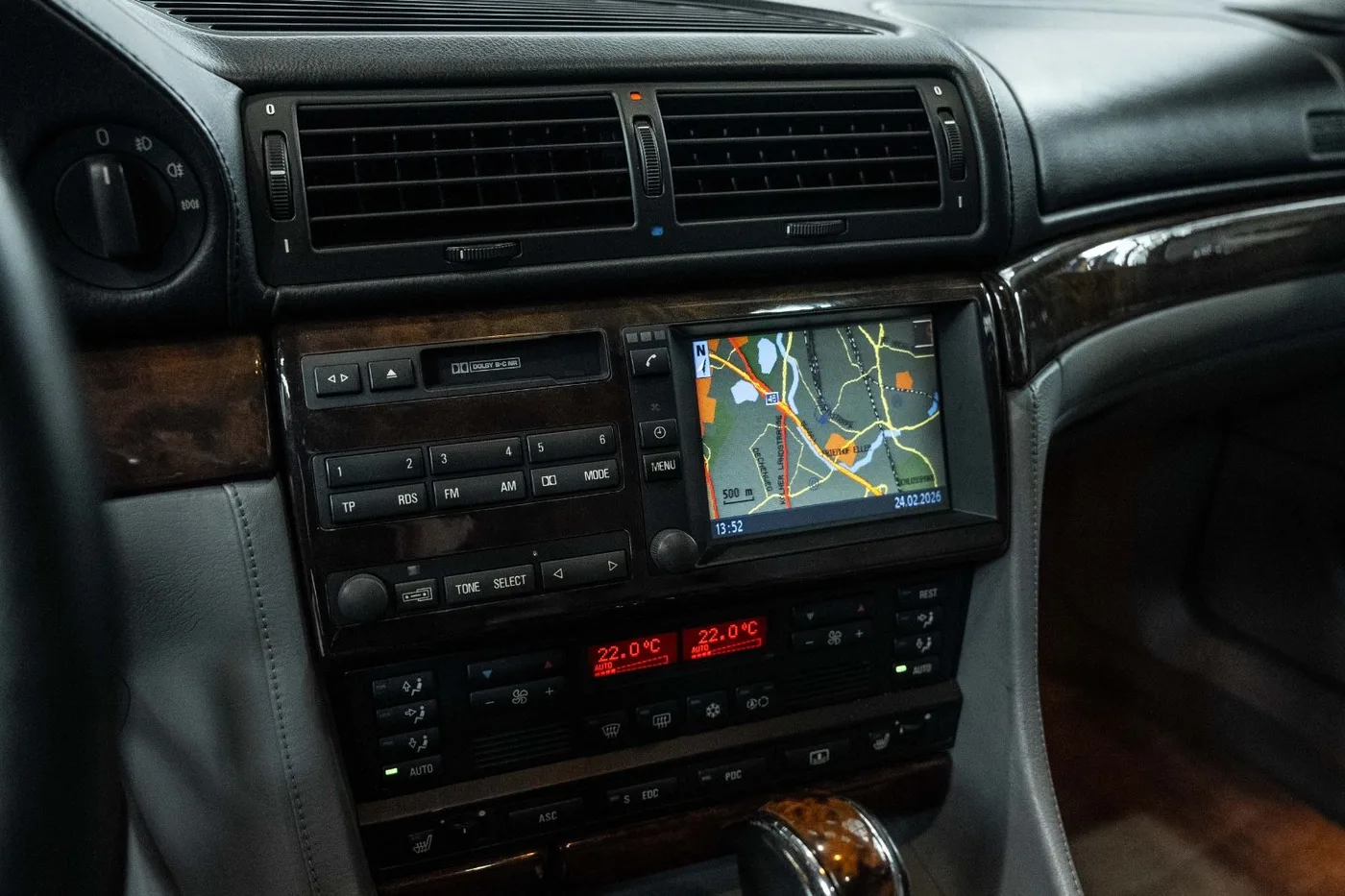 1997 BMW 750iL L7 angeboten von einem Fachhändler in Neuss, Deutschland, Foto 15 von 25
