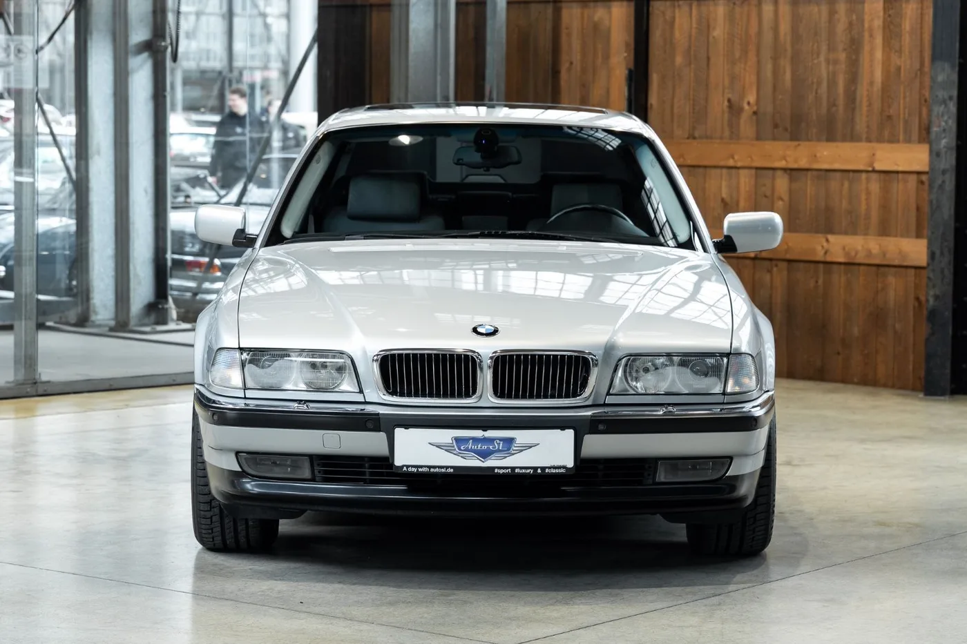 1997 BMW 750iL L7 angeboten von einem Fachhändler in Neuss, Deutschland, Foto 19 von 25