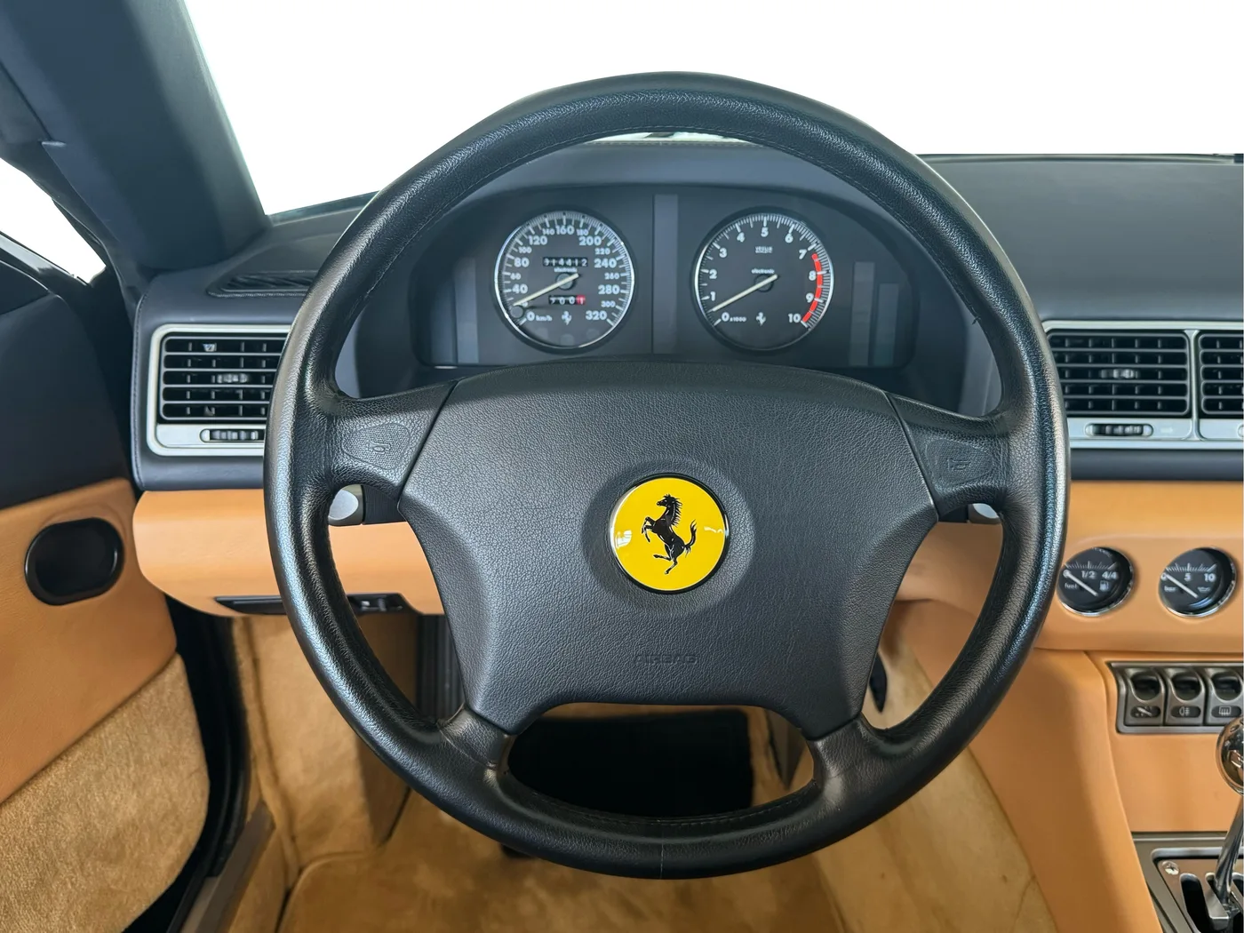 1997 Ferrari 456 GT offered by a specialist dealer in Frankfurt am Main, Germany, photo 10 of 15