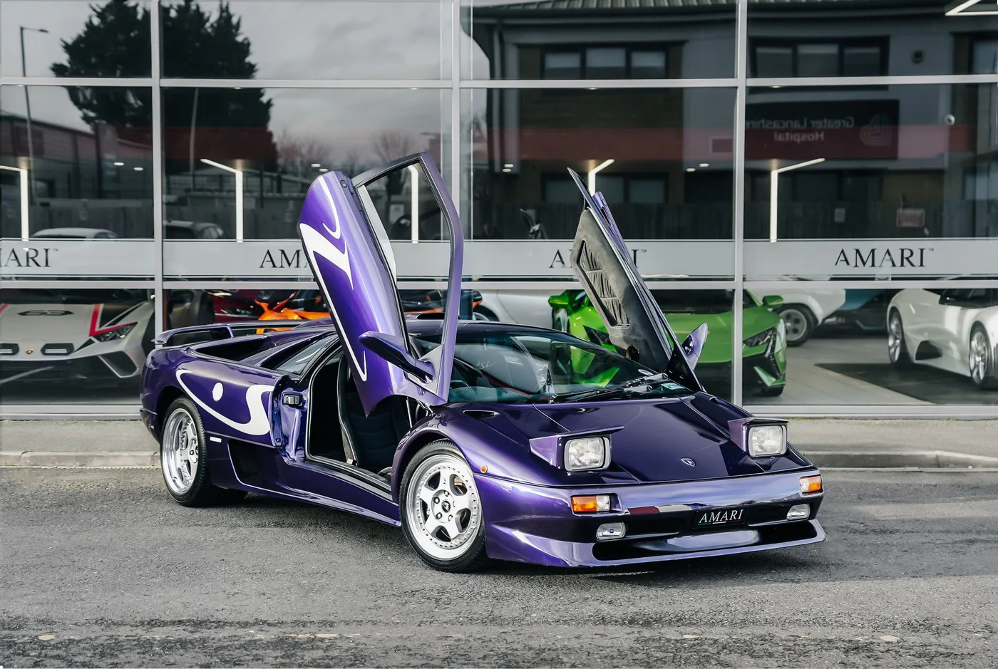 1997 Lamborghini Diablo SV angeboten von einem Supersportwagenhändler in Preston, Vereinigtes Königreich, Foto 3 von 25