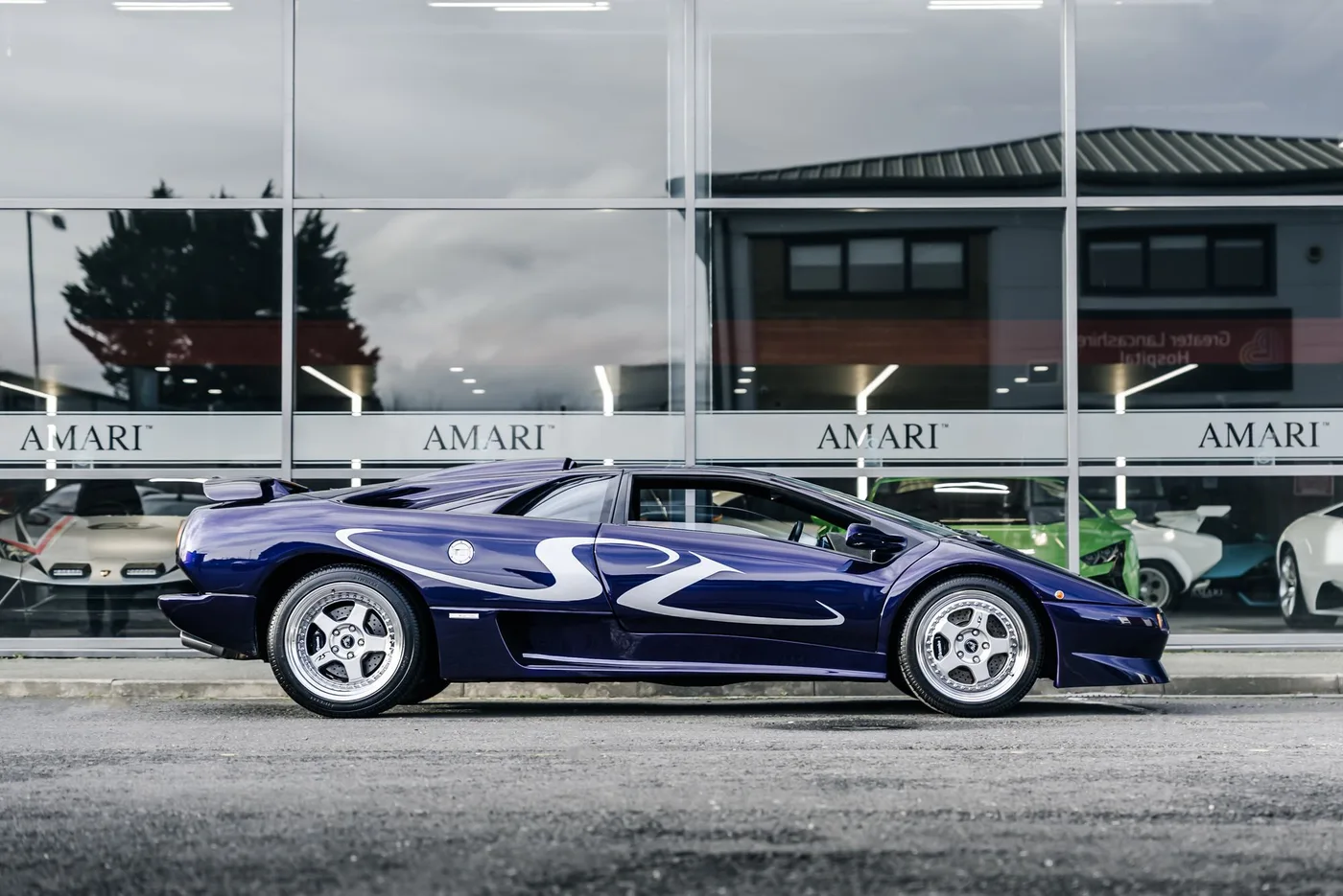1997 Lamborghini Diablo SV angeboten von einem Supersportwagenhändler in Preston, Vereinigtes Königreich, Foto 4 von 25
