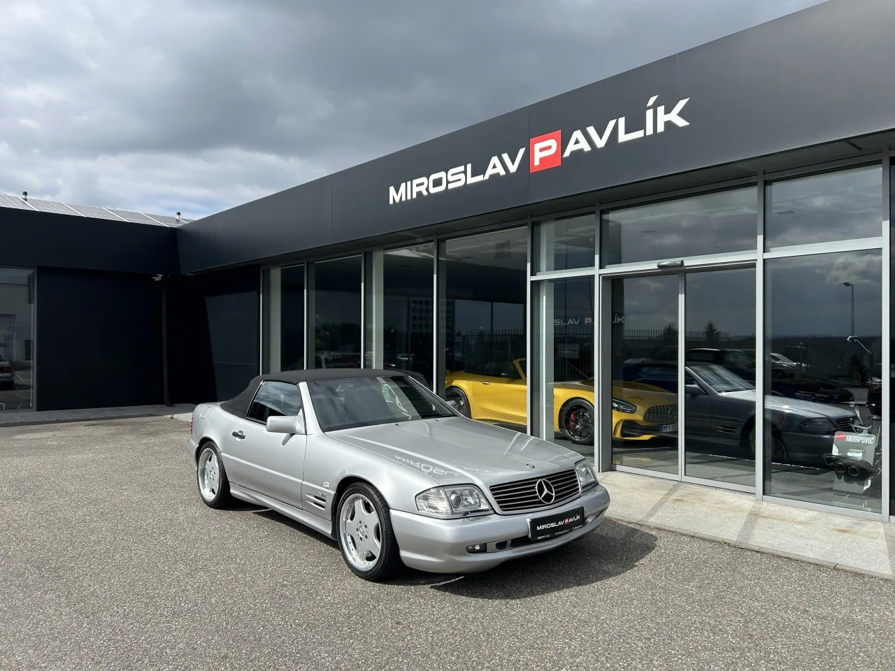 1997 Mercedes-AMG SL 70 offered by a specialist dealer in Písek, Czechia, photo 2 of 36