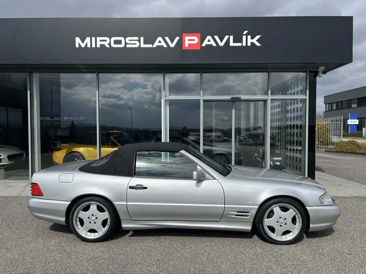 1997 Mercedes-AMG SL 70 offered by a specialist dealer in Písek, Czechia, photo 7 of 36