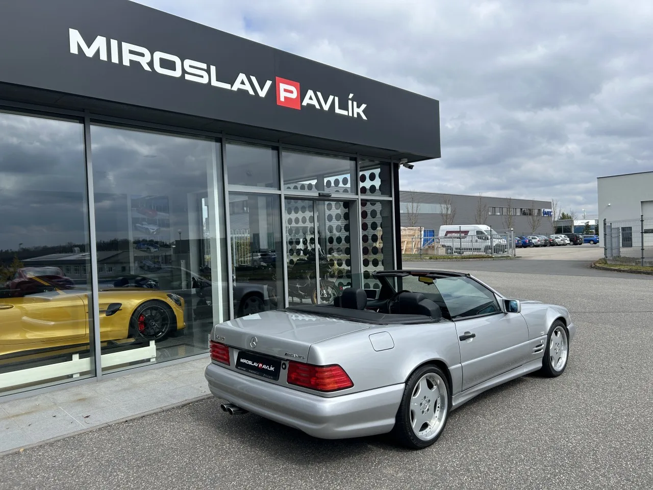 1997 Mercedes-AMG SL 70 offered by a specialist dealer in Písek, Czechia, photo 8 of 36