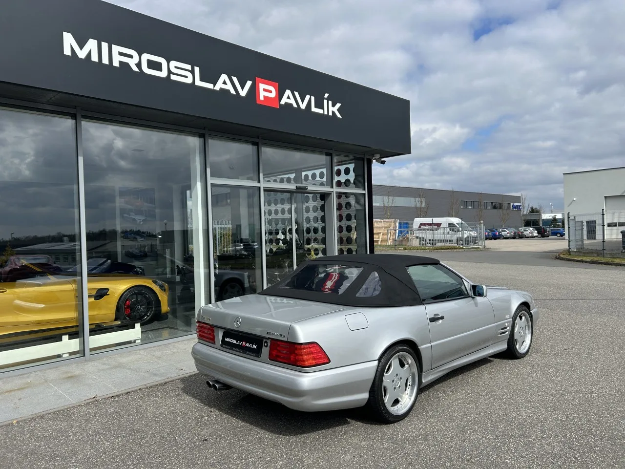 1997 Mercedes-AMG SL 70 offered by a specialist dealer in Písek, Czechia, photo 9 of 36