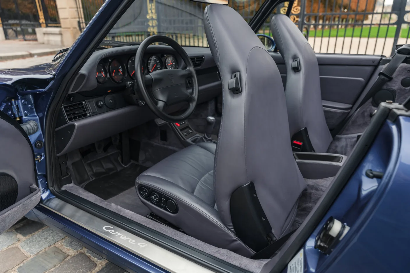 1997 Porsche 911 Carrera 4 Cabriolet 993, 16/30
