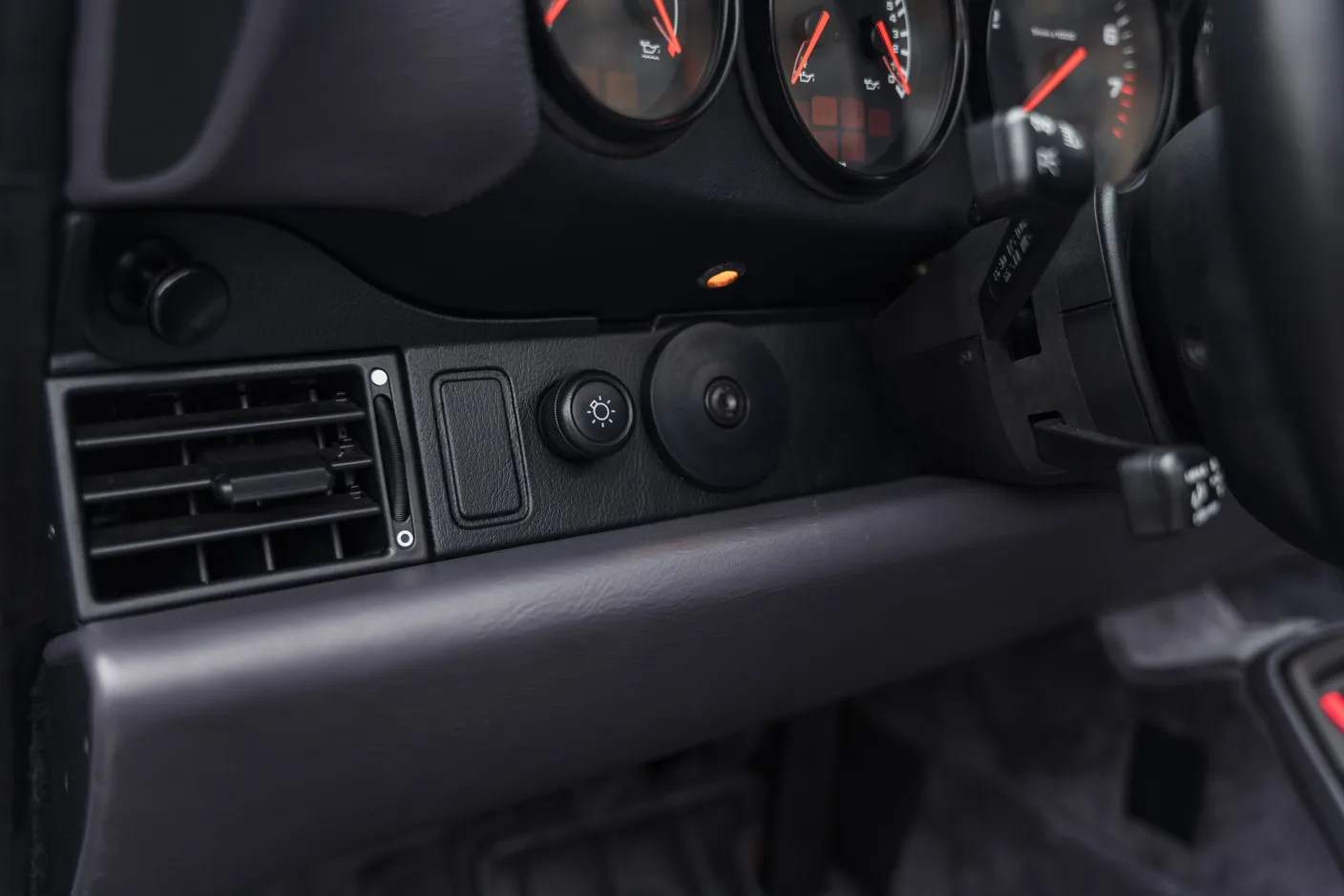 1997 Porsche 911 Carrera 4 Cabriolet 993, 25/30