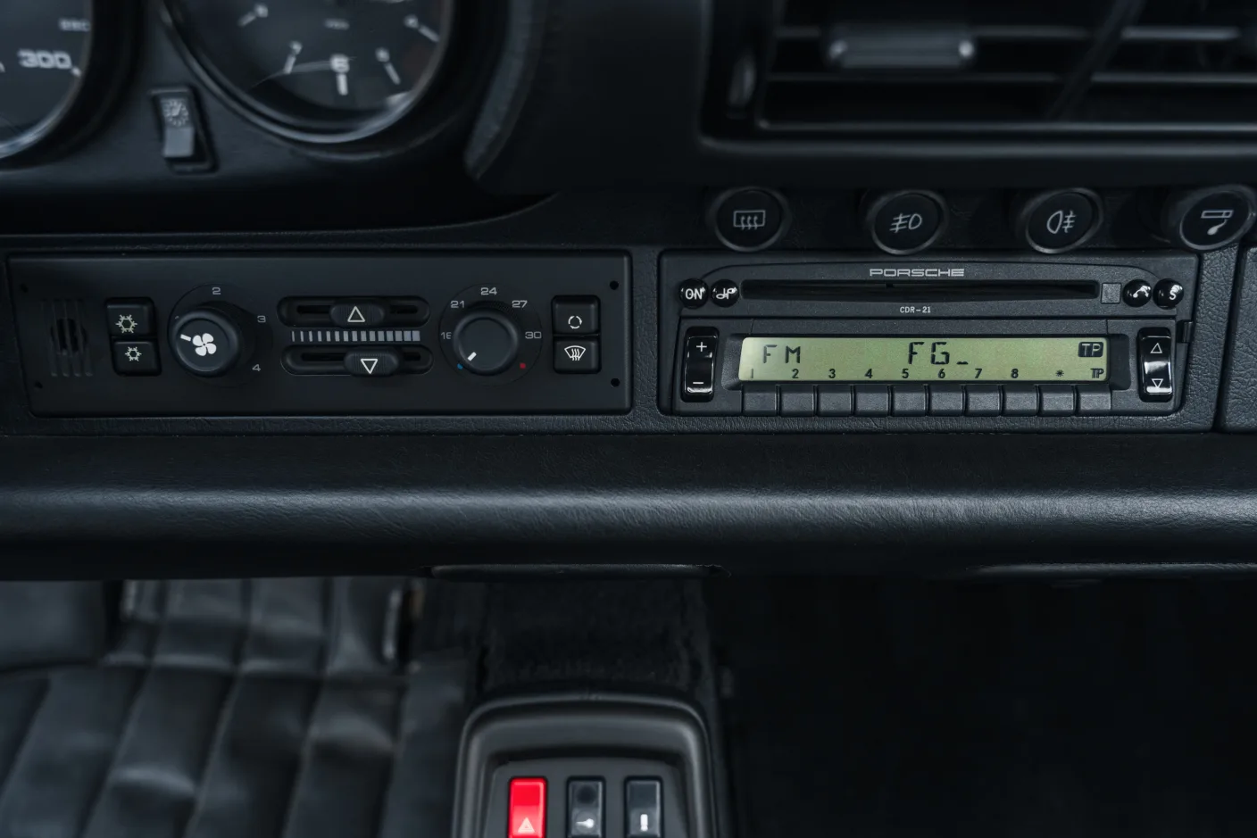 1997 Porsche 911 Carrera 4S 993, 24/30