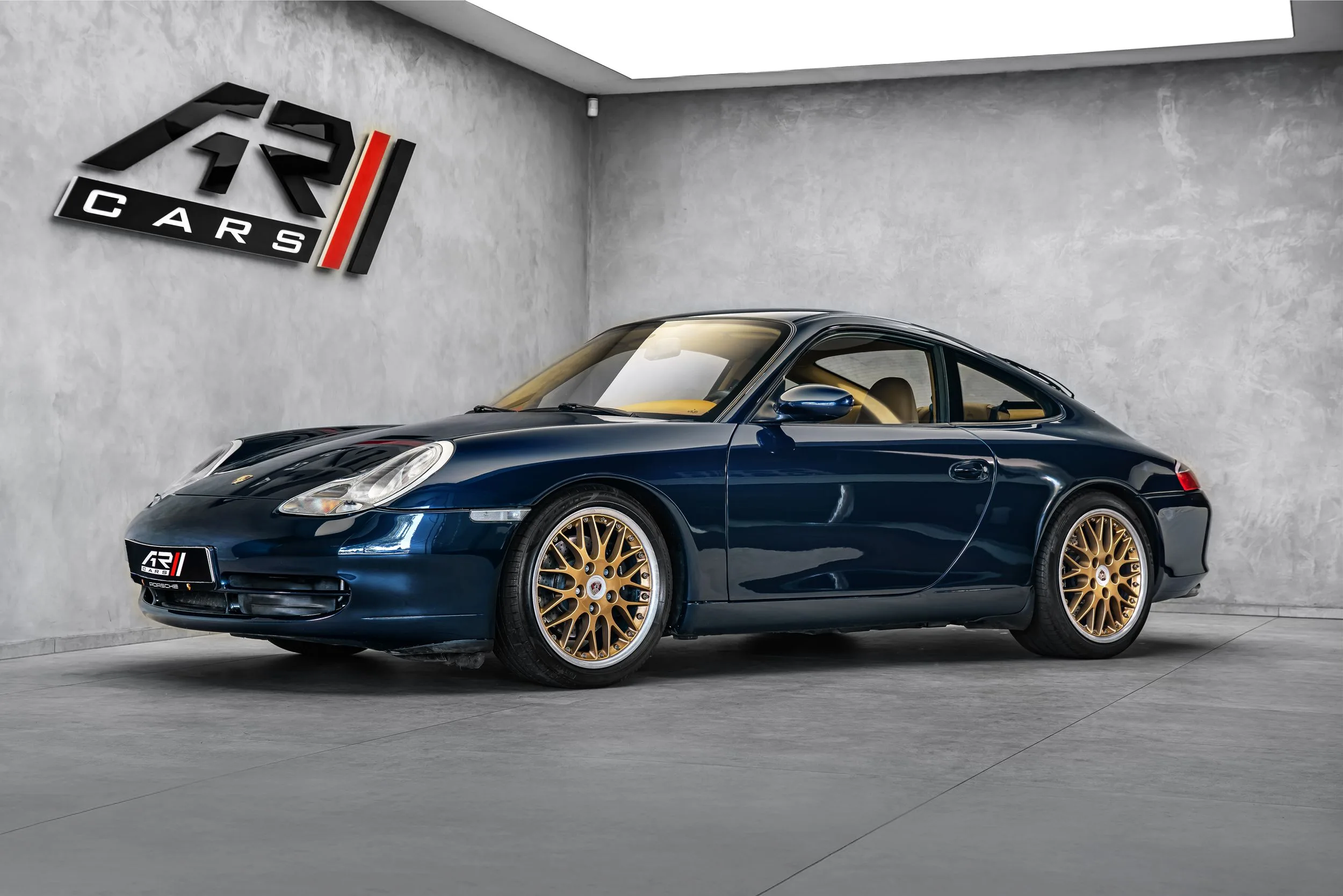 1997 Porsche 911 Carrera 996 angeboten von einem Spezialhändler in Ostrava, Tschechien, Hauptfoto