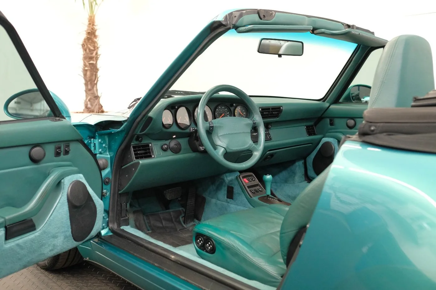1997 Porsche 911 Carrera Cabriolet angeboten von einem Fachhändler in Nuremberg, Deutschland, Foto 12 von 15