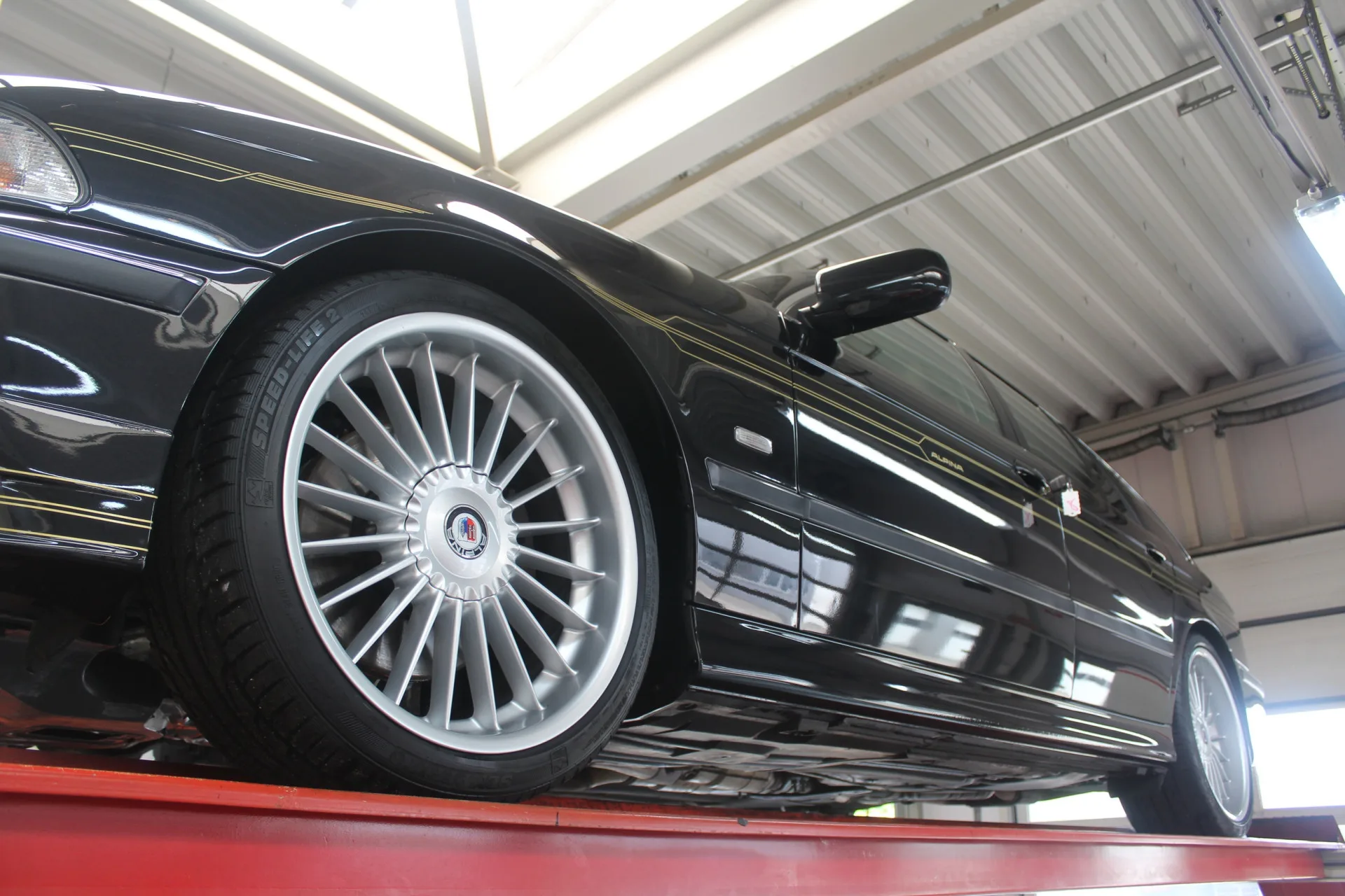 1998 Alpina B10 V8 Touring, 6/30