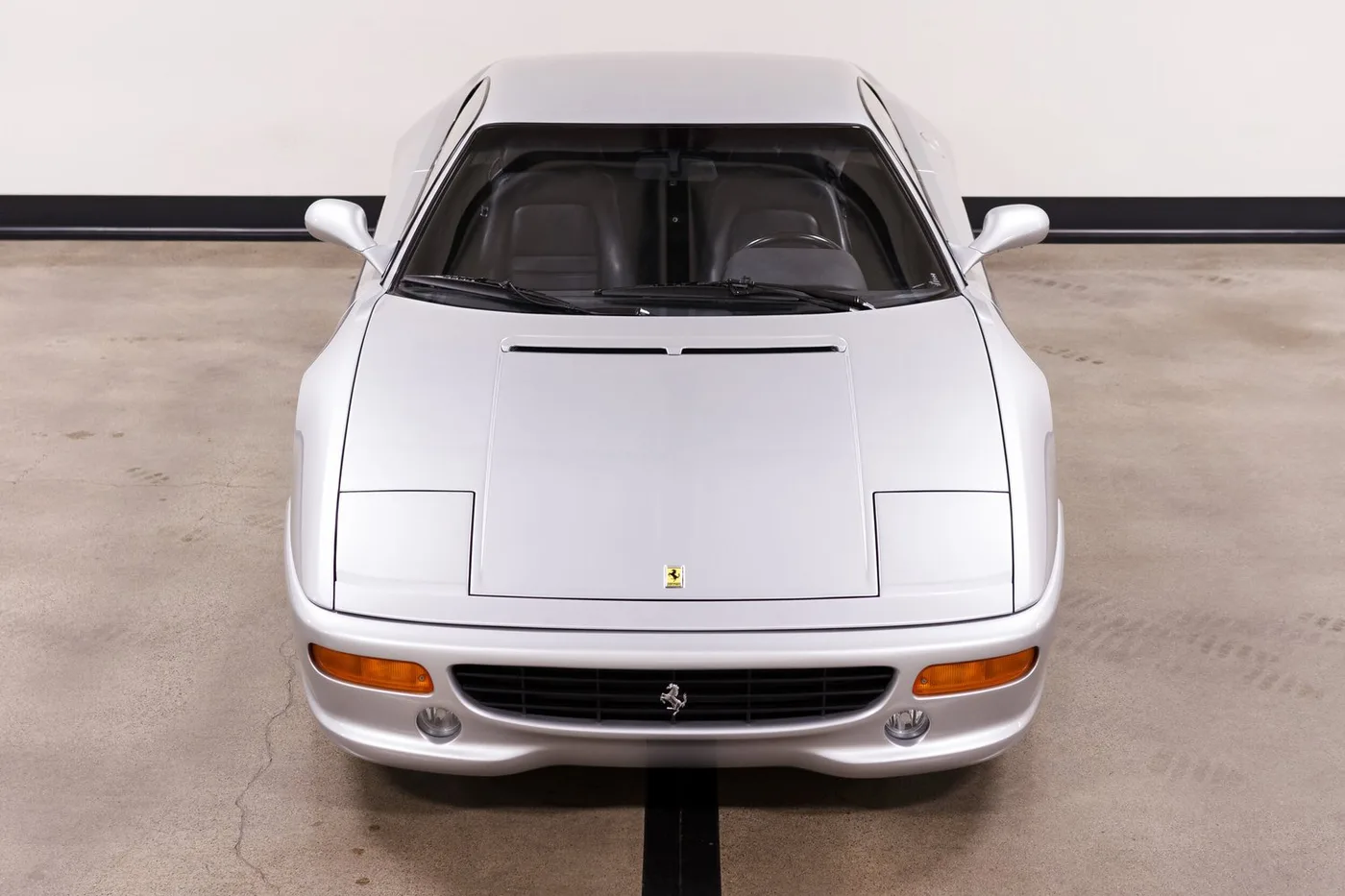 1998 Ferrari F355 Berlinetta F1 verkauft von einem Fachhändler in Costa Mesa, Vereinigte Staaten, Foto 12 von 15