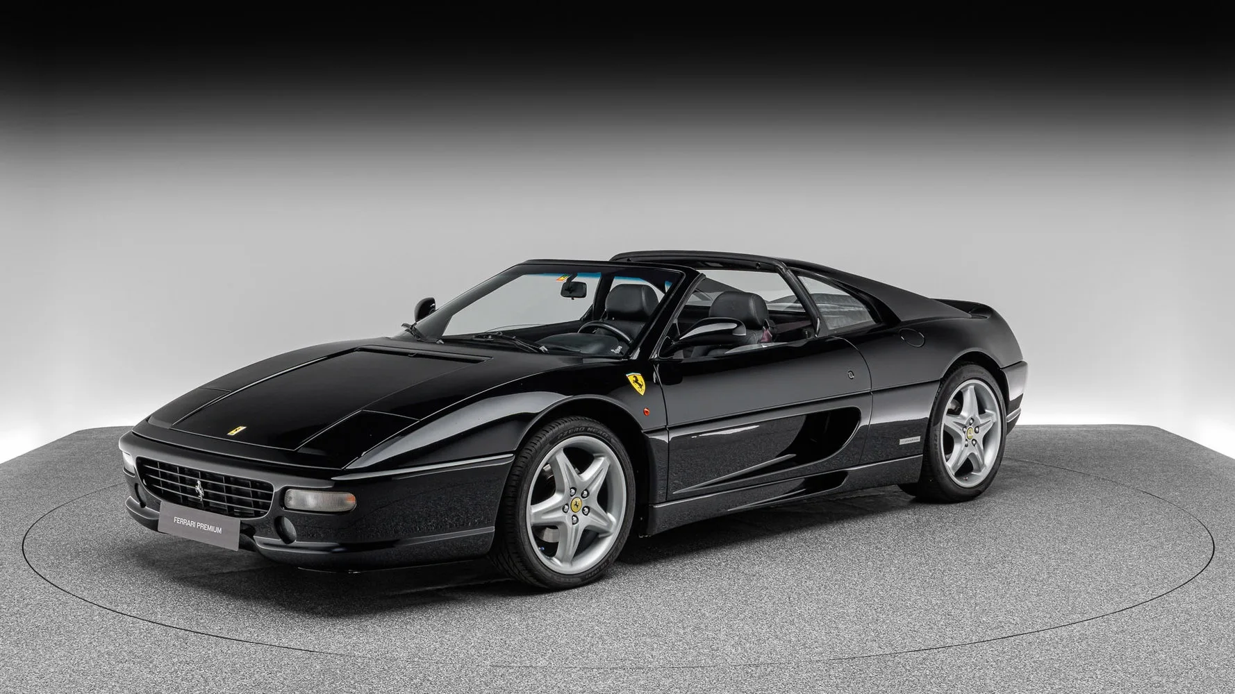 1998 Ferrari F355 GTS proposée par un concessionnaire spécialisé à Böblingen, Allemagne, photo principale