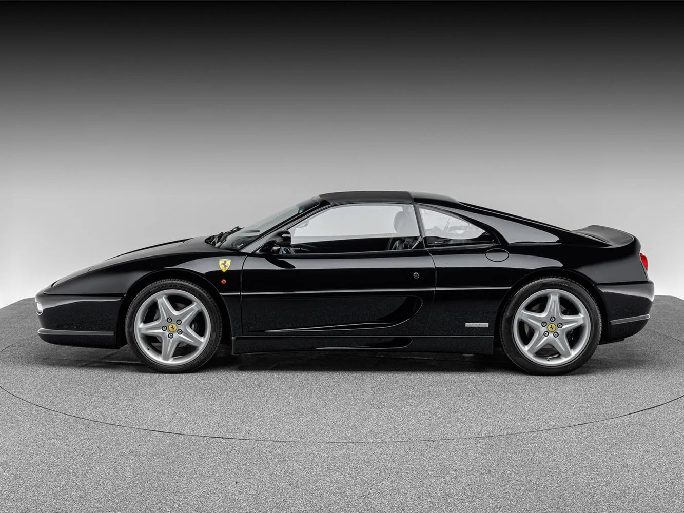 1998 Ferrari F355 GTS, 16/19