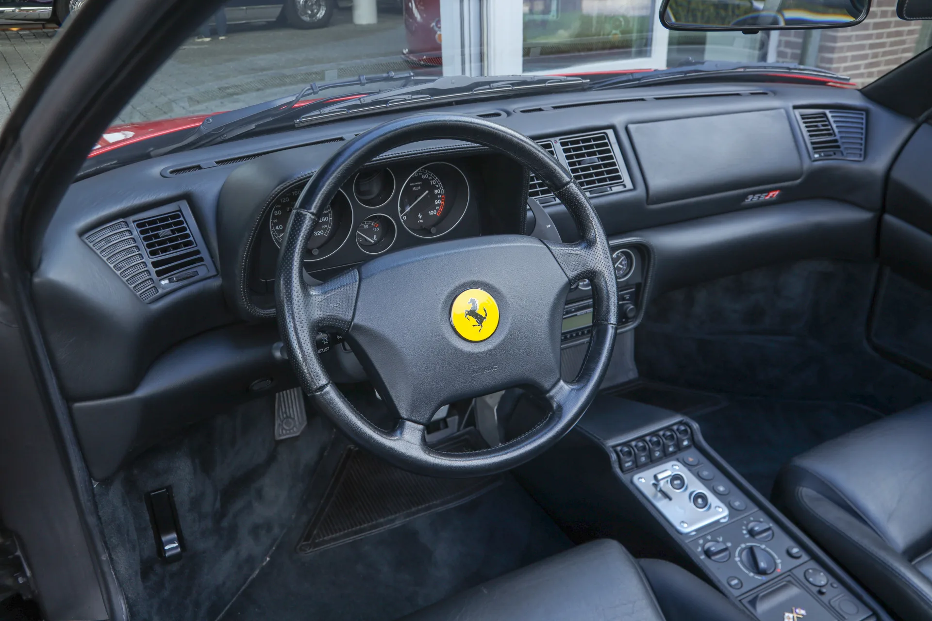 1998 Ferrari F355 Spider F1, 3/30
