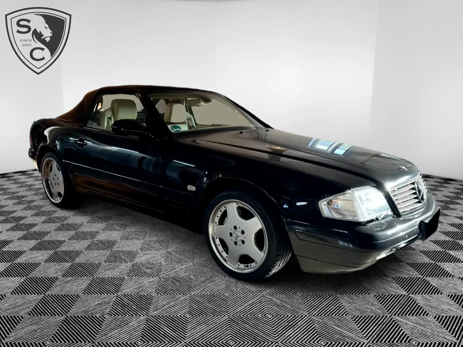 1998 Mercedes-Benz SL 500 angeboten von einem Fachhändler in Kranzberg, Deutschland, Hauptfoto