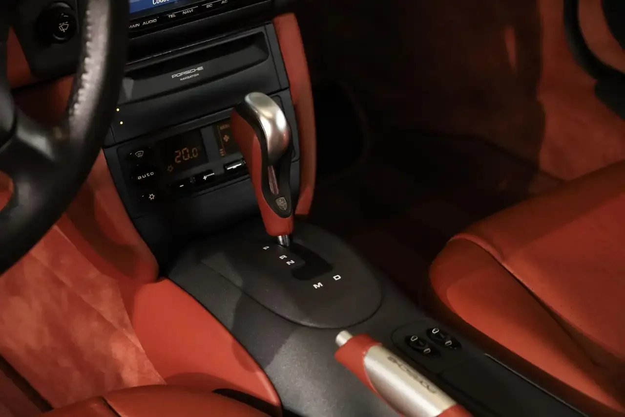 1998 Porsche 911 Carrera, 12/29