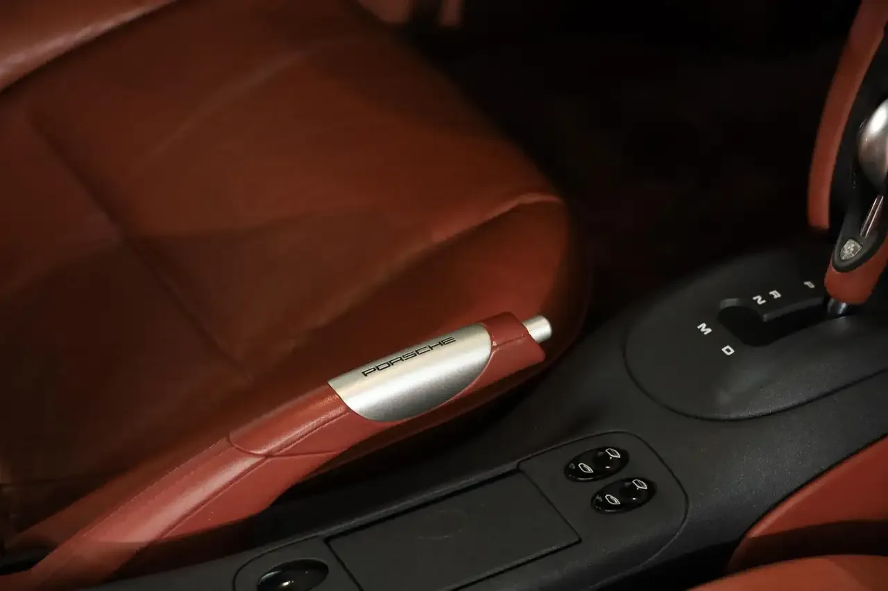 1998 Porsche 911 Carrera, 18/29