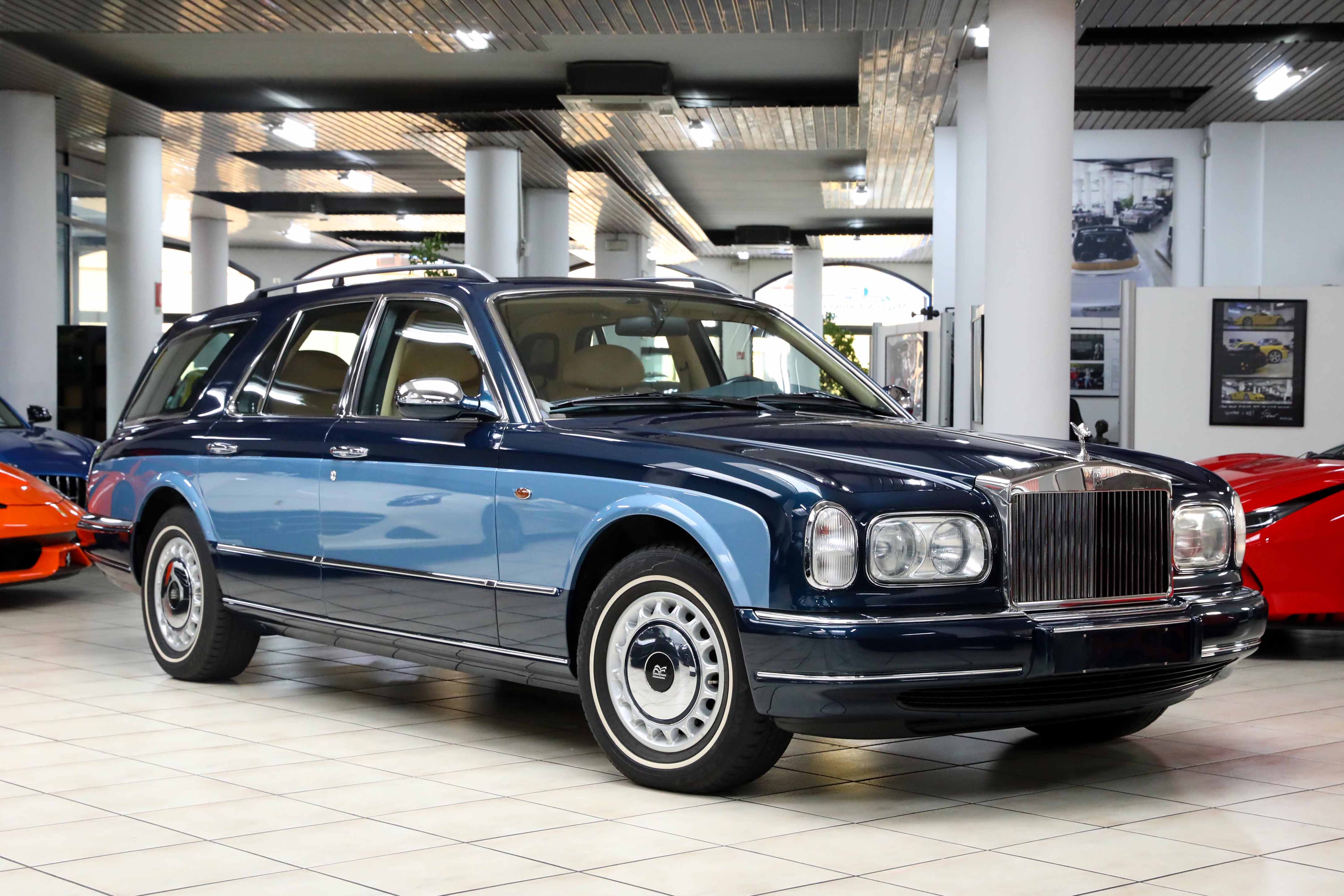 1998 Rolls-Royce Silver Seraph Estate Wagon offered by a specialist dealer in Milan, Italy, photo 2 of 20