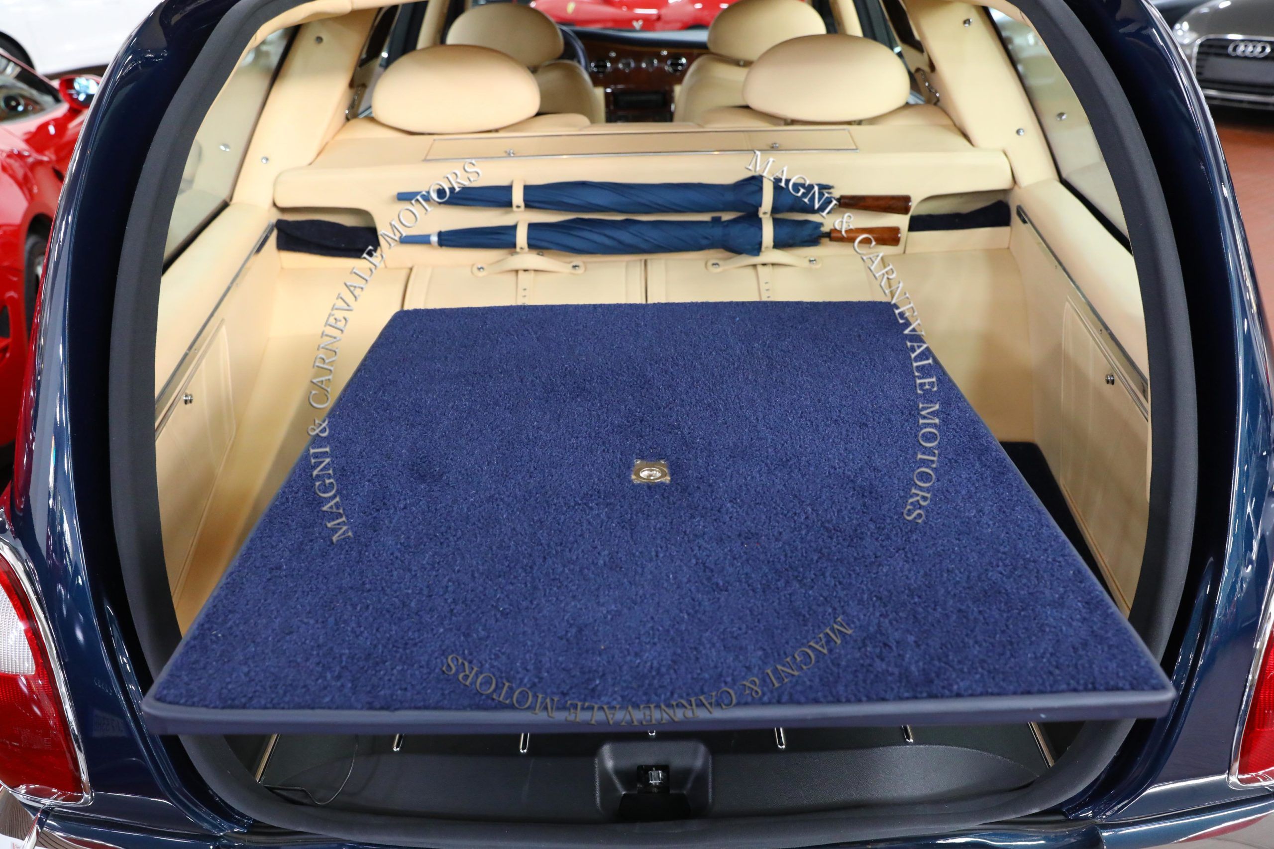 1998 Rolls-Royce Silver Seraph Estate Wagon offered by a specialist dealer in Milan, Italy, photo 15 of 20