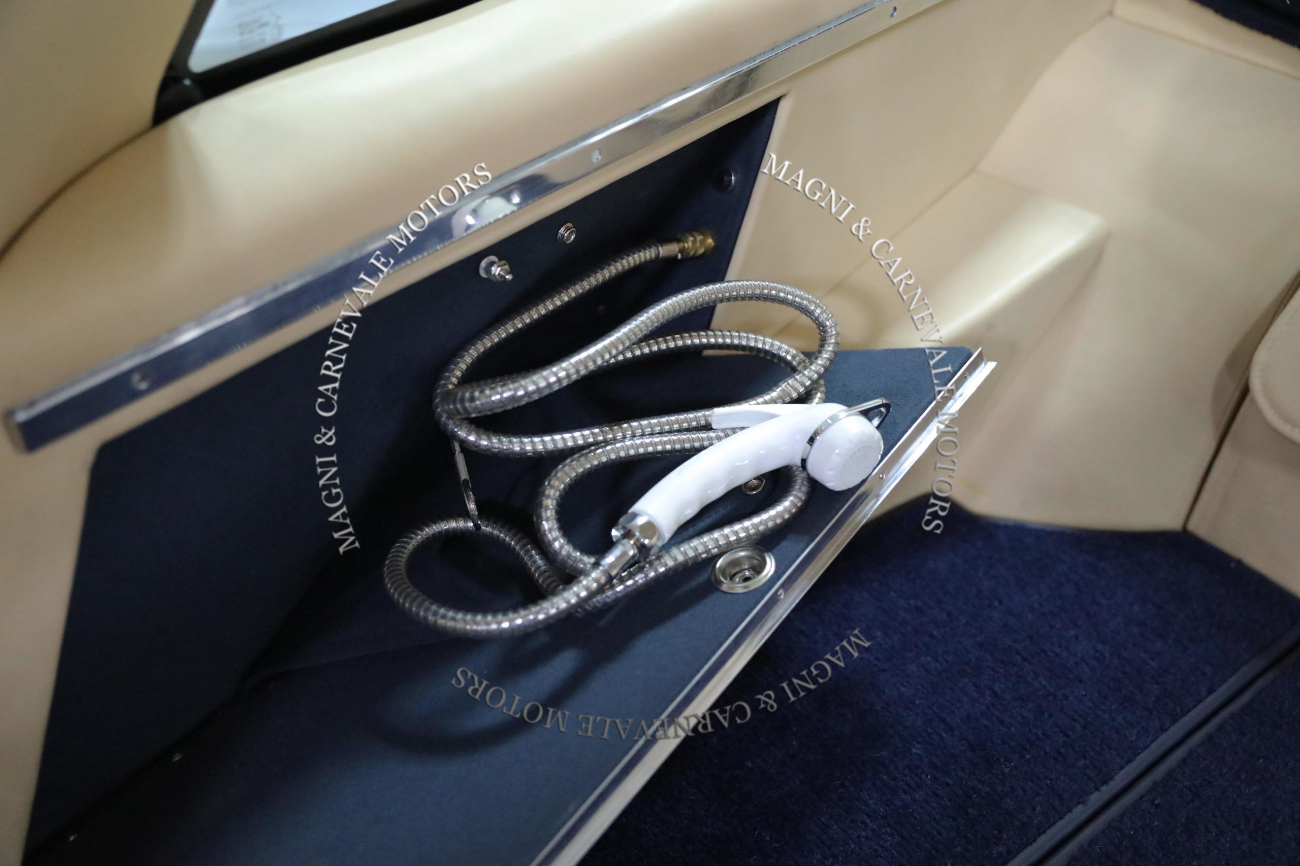 1998 Rolls-Royce Silver Seraph Estate Wagon offered by a specialist dealer in Milan, Italy, photo 17 of 20