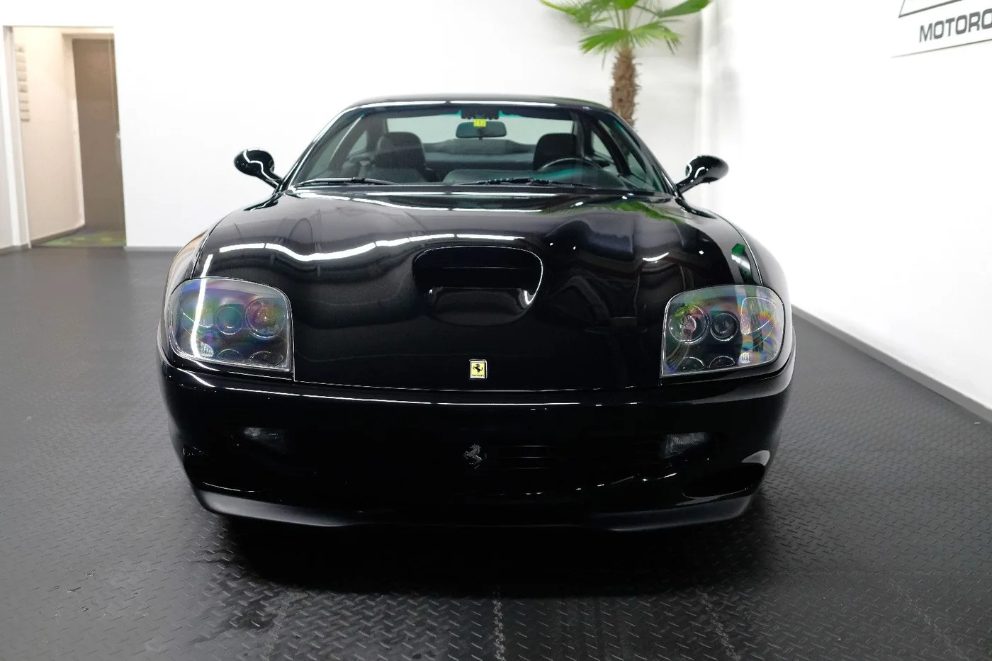 1999 Ferrari 550 Maranello offered by a specialist dealer in Nuremberg, Germany, photo 5 of 15