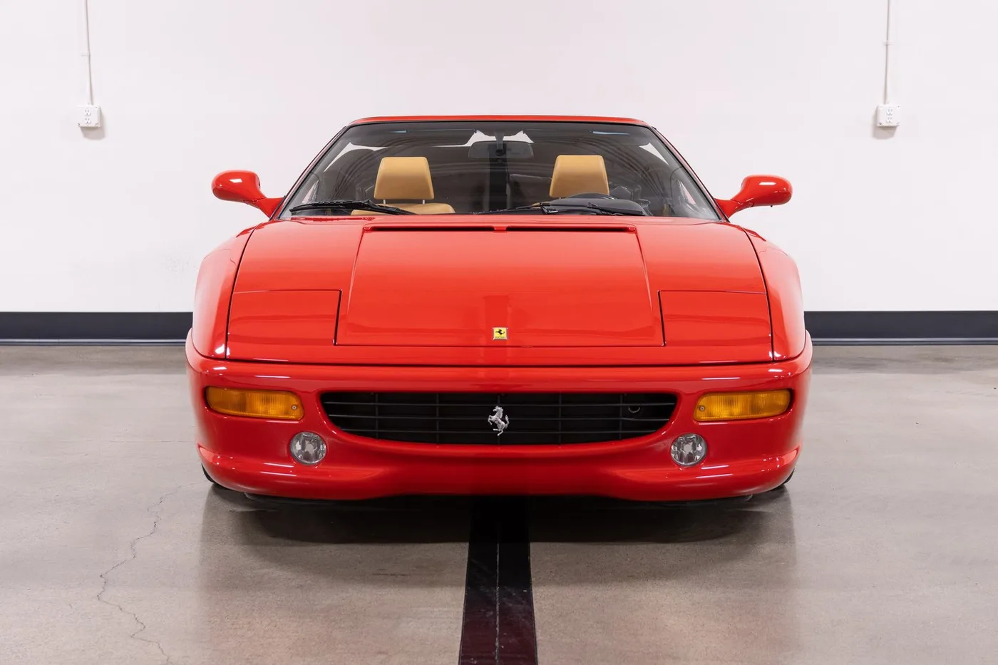 1999 Ferrari F355 Spider F1 verkauft von einem Fachhändler in Costa Mesa, Vereinigte Staaten, Foto 3 von 15