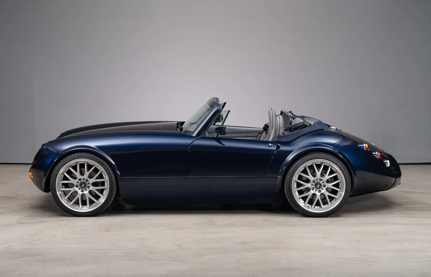 1999 Wiesmann MF28 Roadster, 8/29