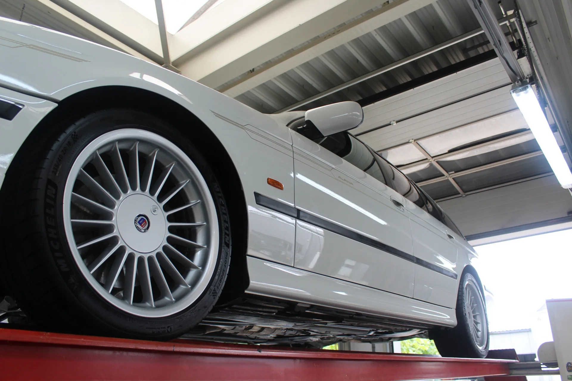 2000 Alpina B10 V8 Touring, 8/30