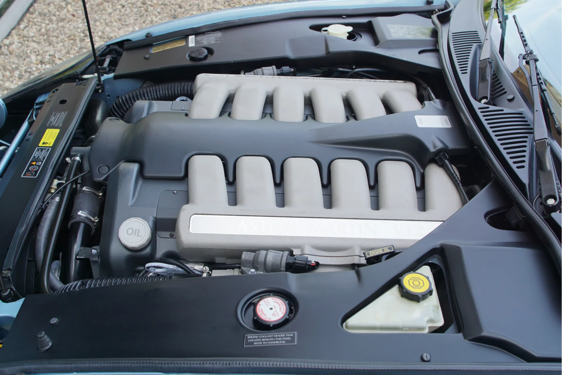 2000 Aston Martin DB7 Vantage Volante, 4/30