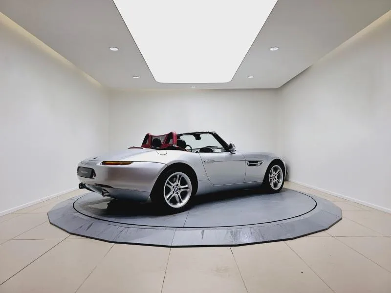 2000 BMW Z8, 3/20